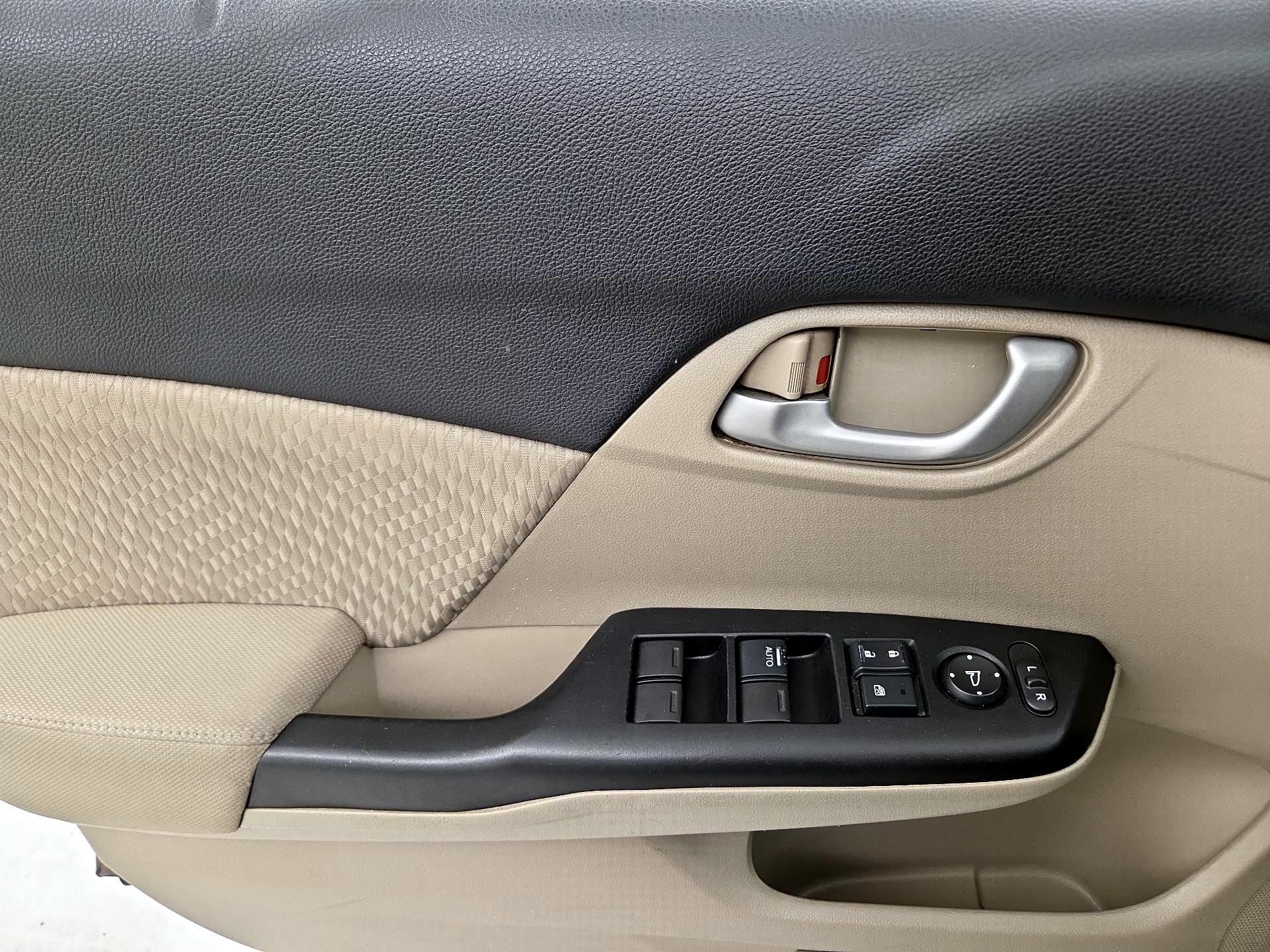 Thumbnail: 2015 Honda Civic - 12