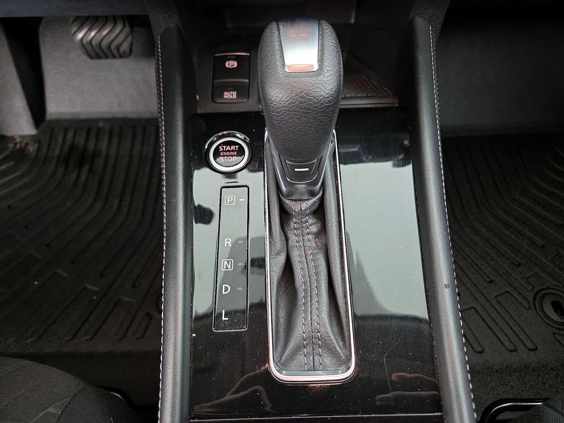 Thumbnail: 2023 Nissan Kicks - 17