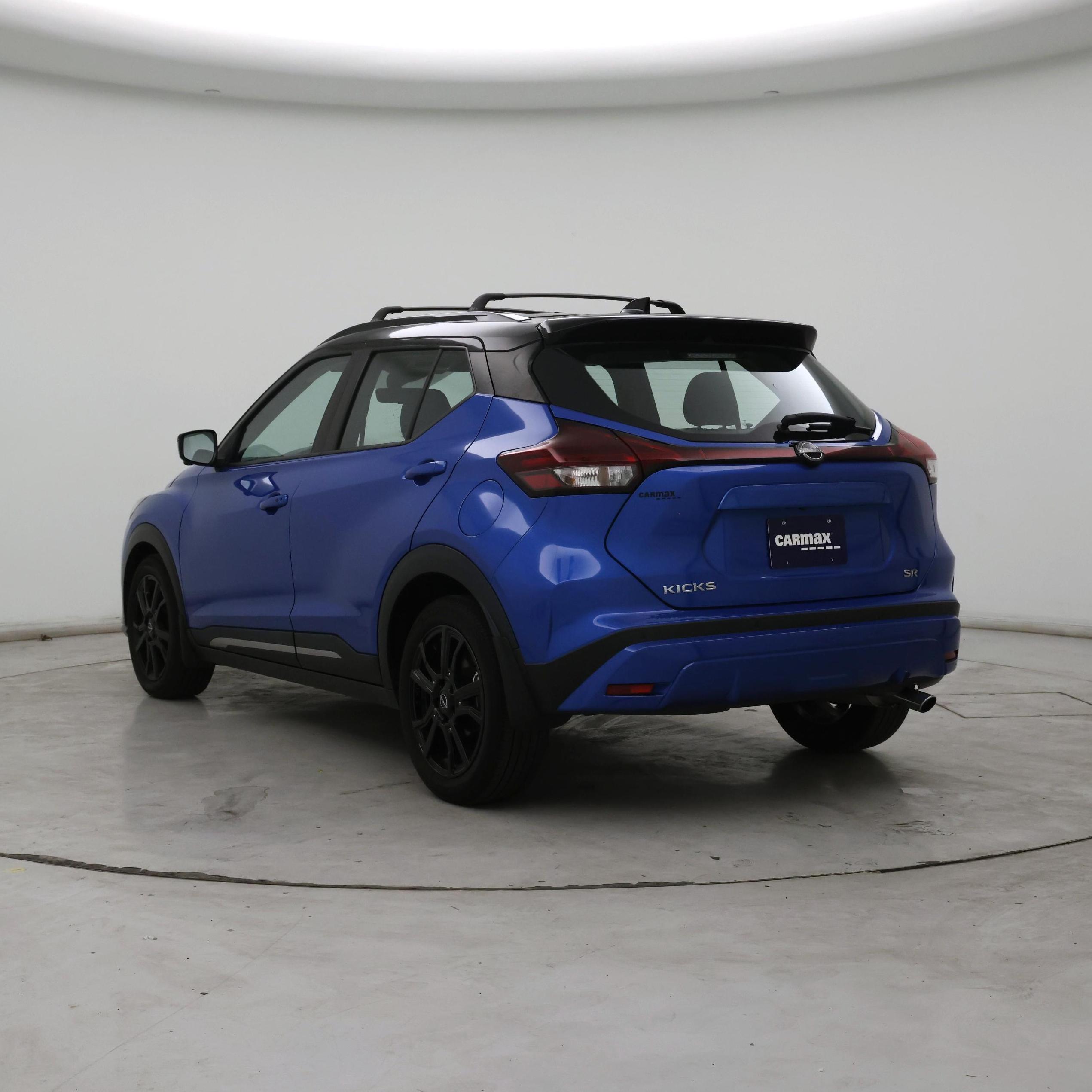 Thumbnail: 2023 Nissan Kicks - 2