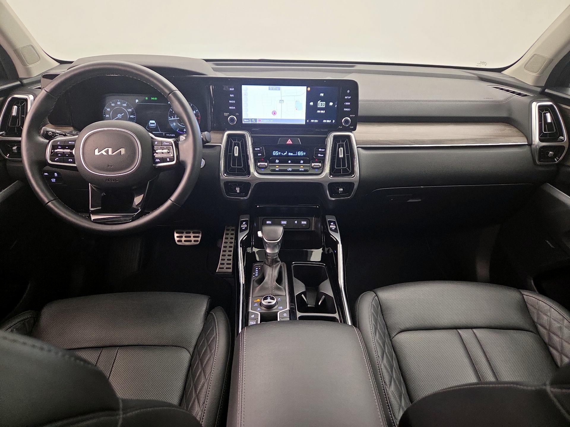 Thumbnail: 2023 Kia Sorento - 9