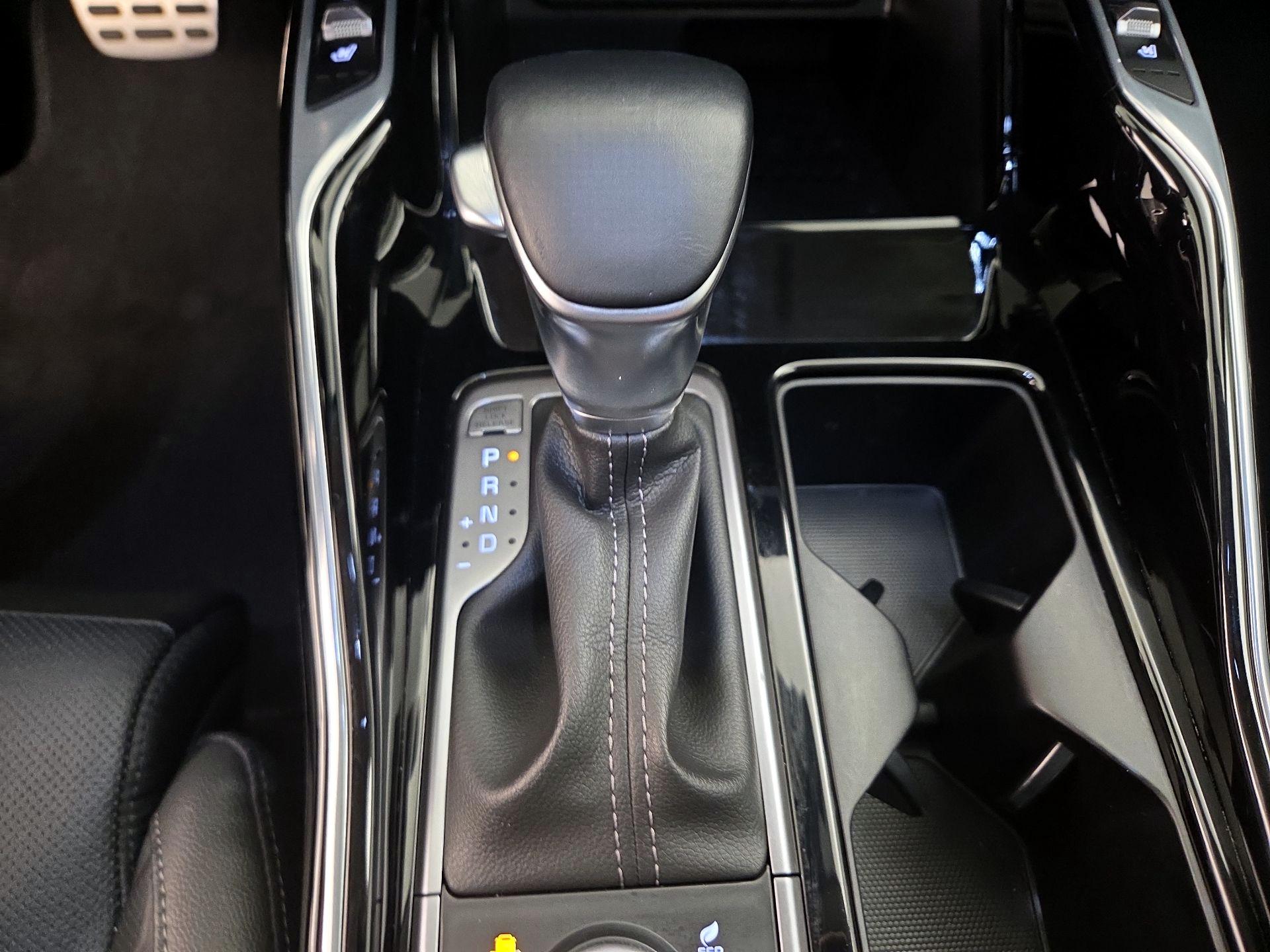 Thumbnail: 2023 Kia Sorento - 18