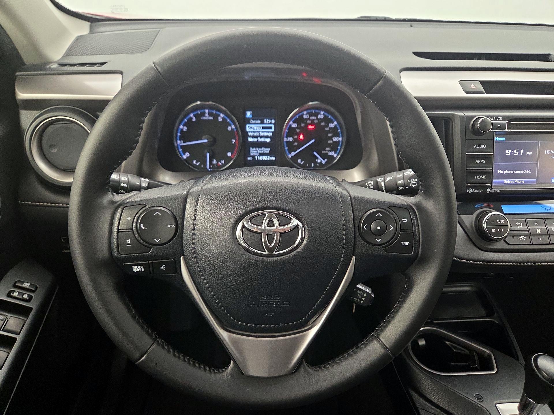 Thumbnail: 2016 Toyota RAV4 - 10