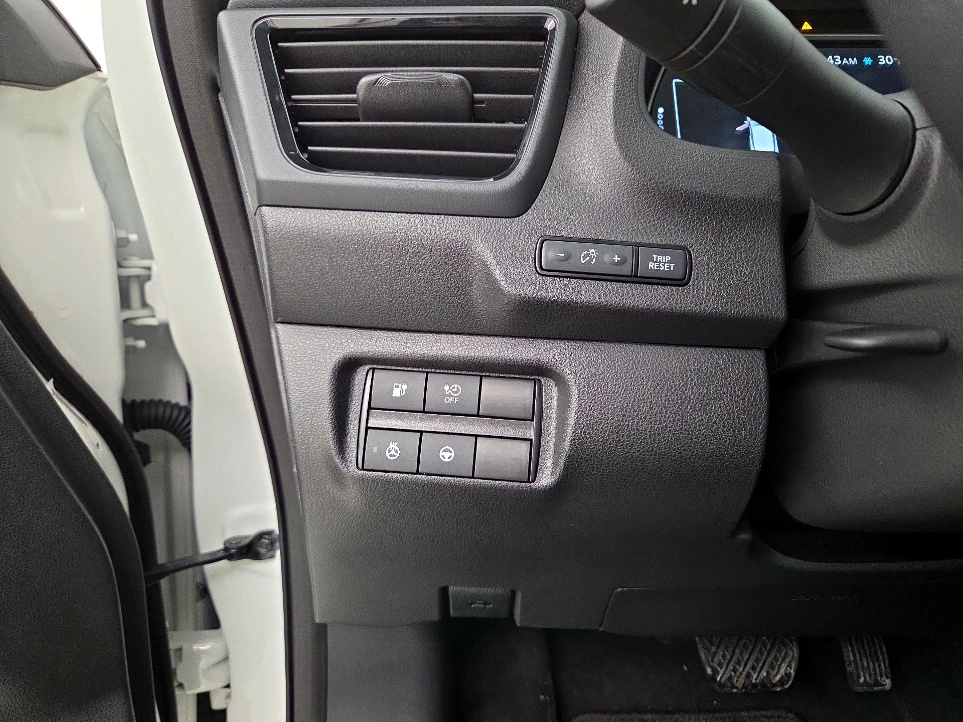 Thumbnail: 2024 Nissan Leaf - 13