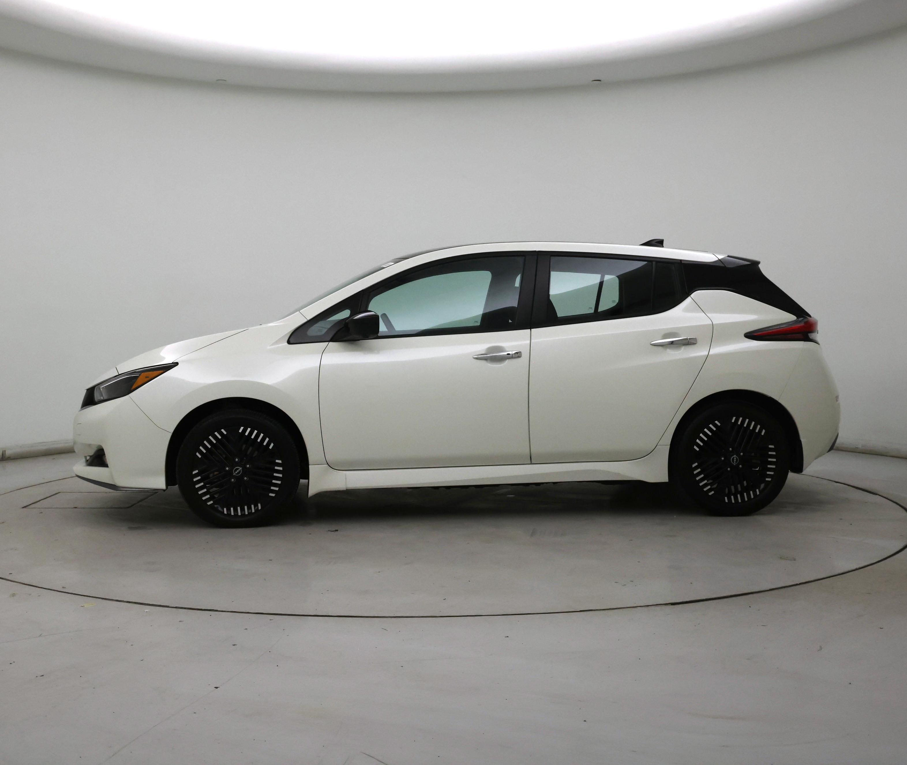 Thumbnail: 2024 Nissan Leaf - 3