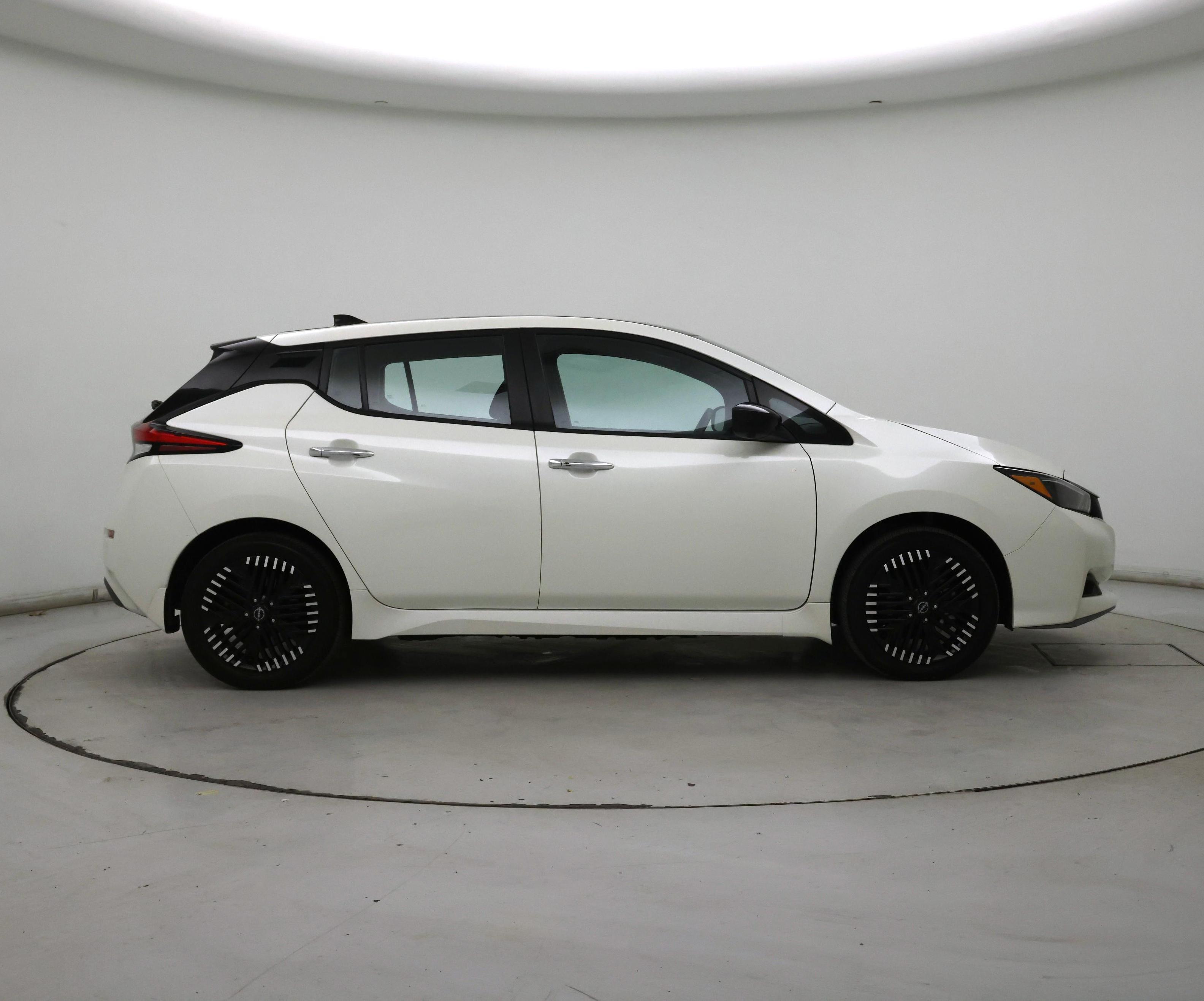 Thumbnail: 2024 Nissan Leaf - 7