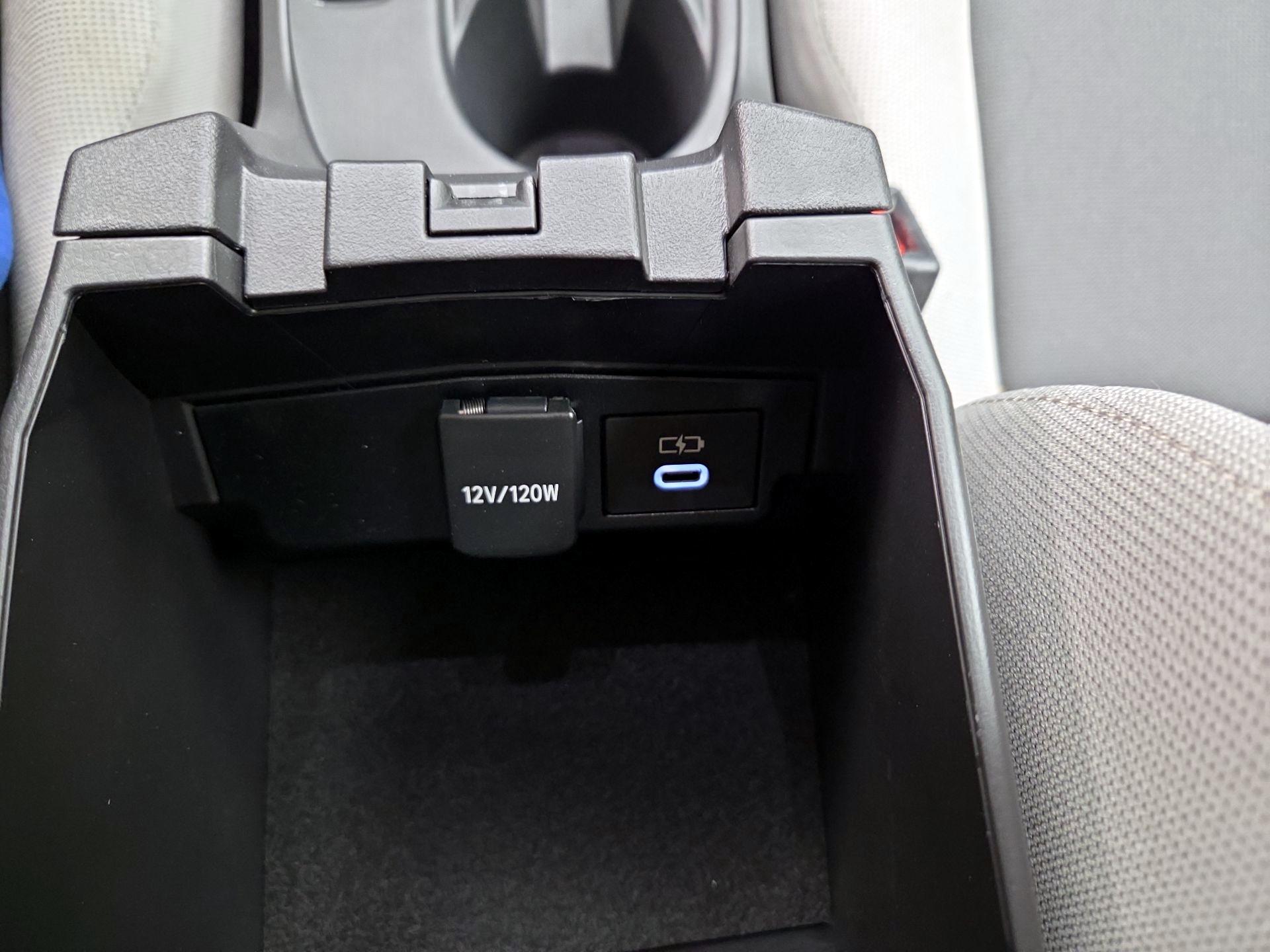 Thumbnail: 2025 Toyota Corolla - 18