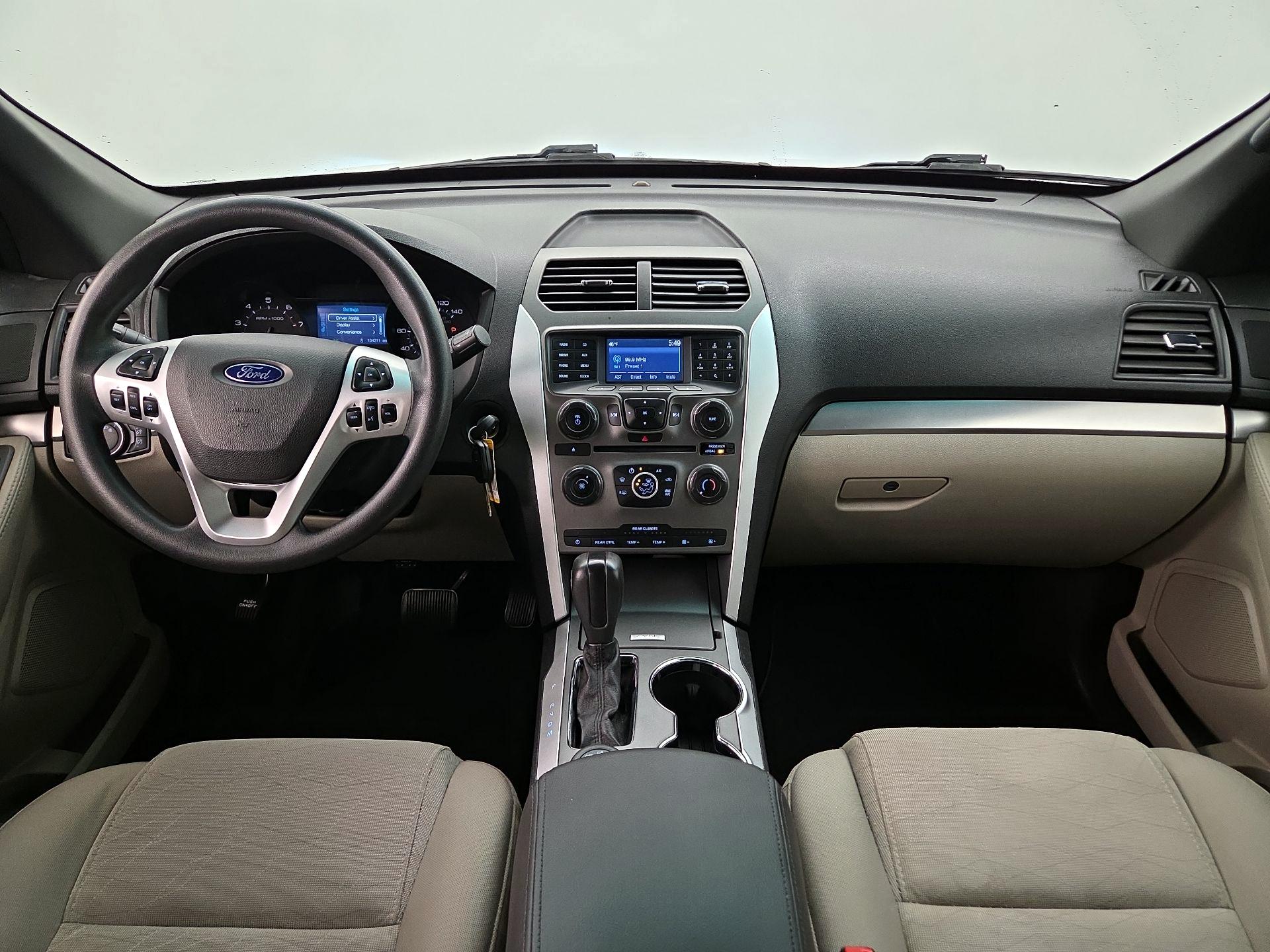 Thumbnail: 2015 Ford Explorer - 9