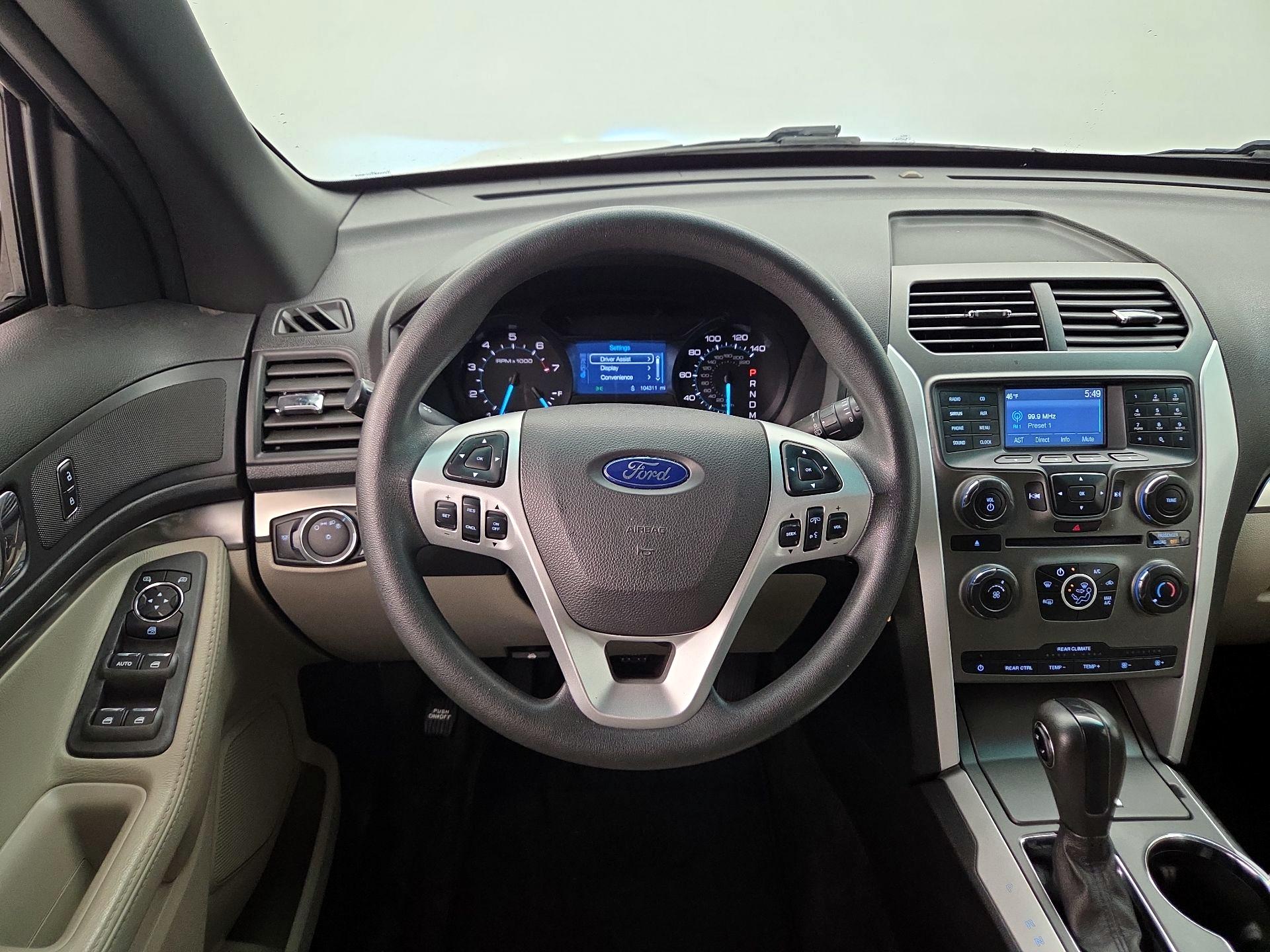 Thumbnail: 2015 Ford Explorer - 10