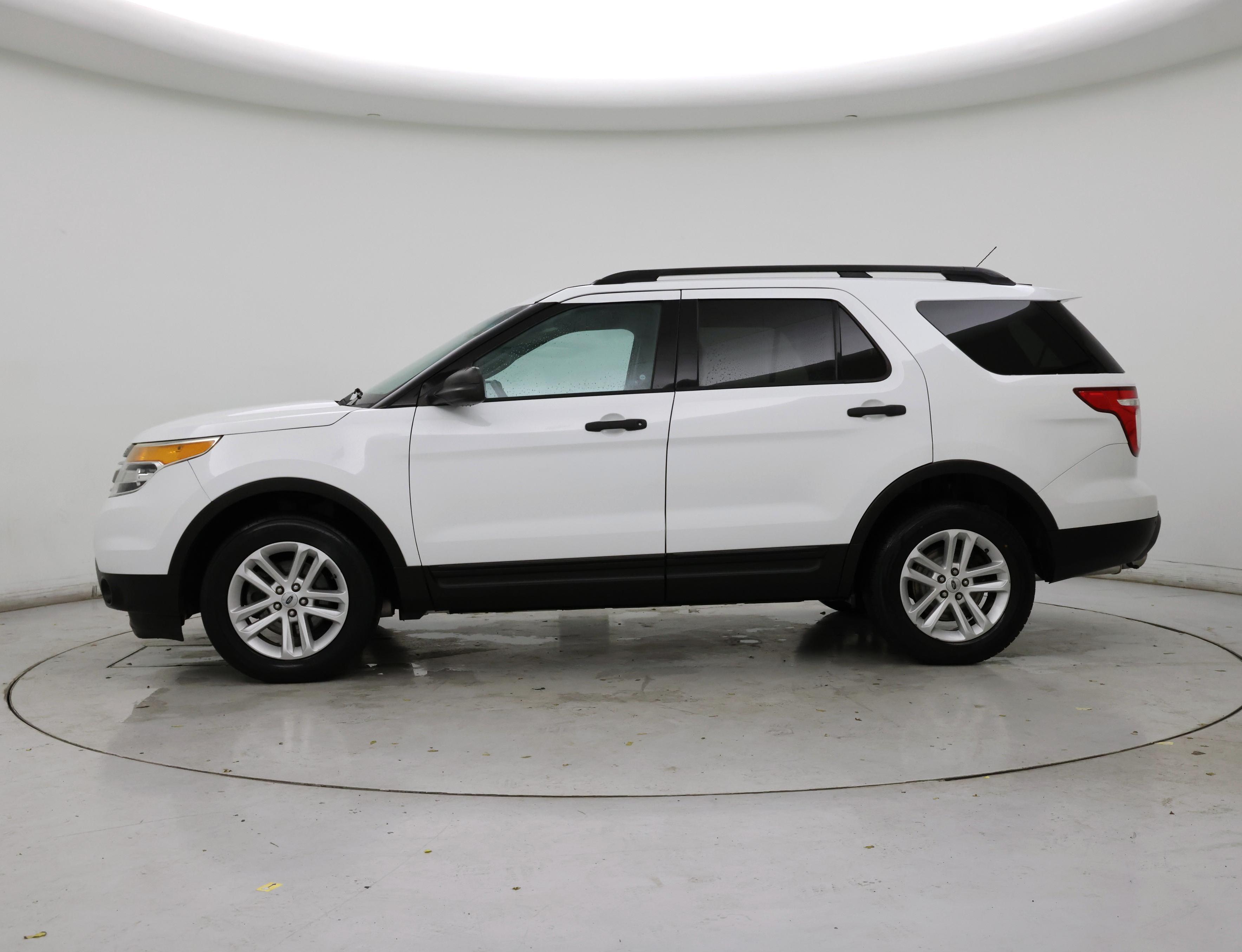 Thumbnail: 2015 Ford Explorer - 3