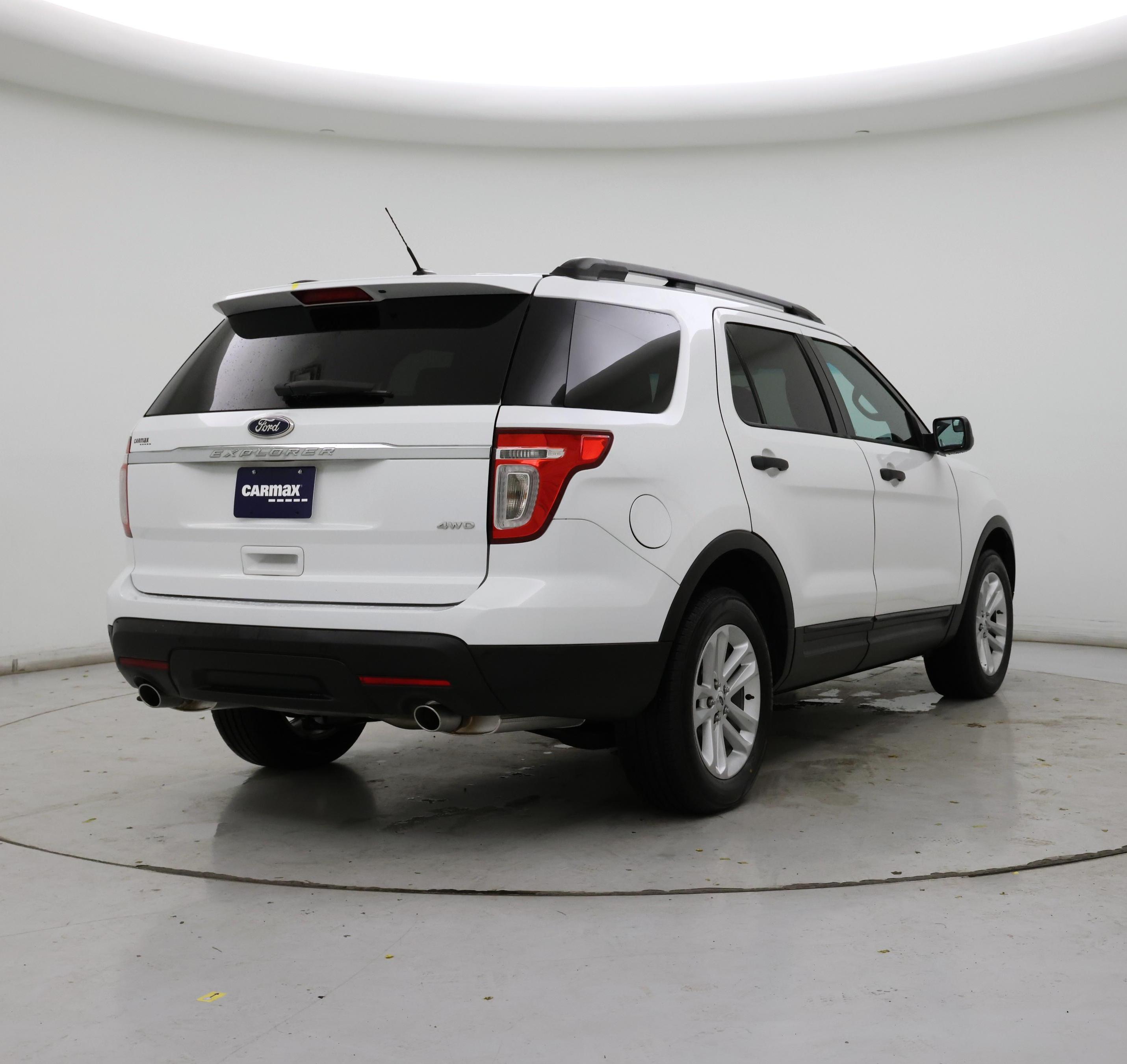 Thumbnail: 2015 Ford Explorer - 8