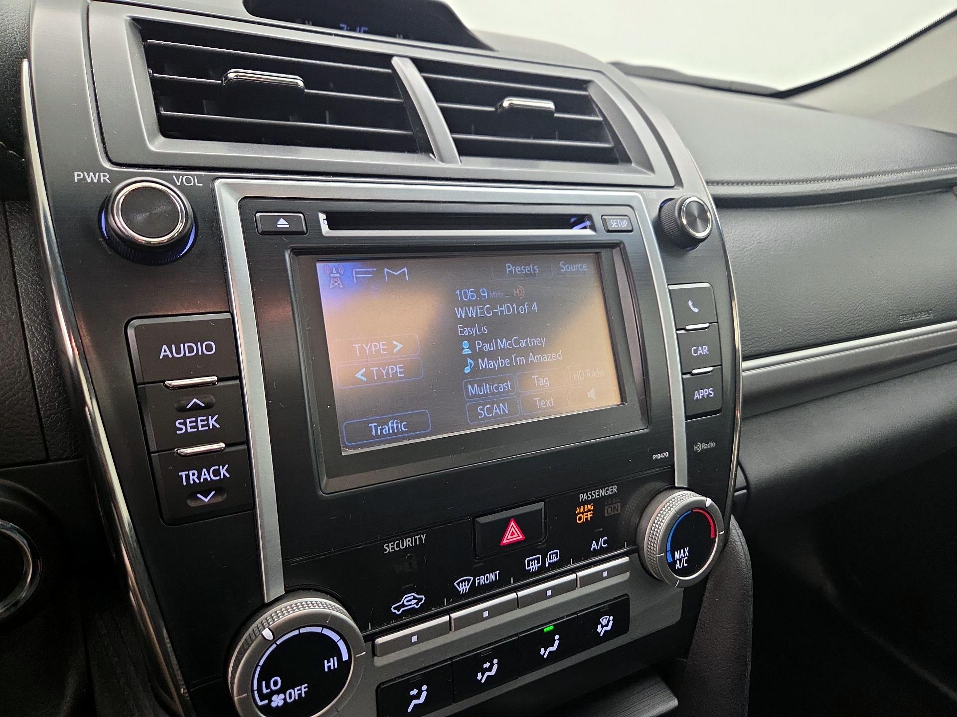 Thumbnail: 2014 Toyota Camry - 15