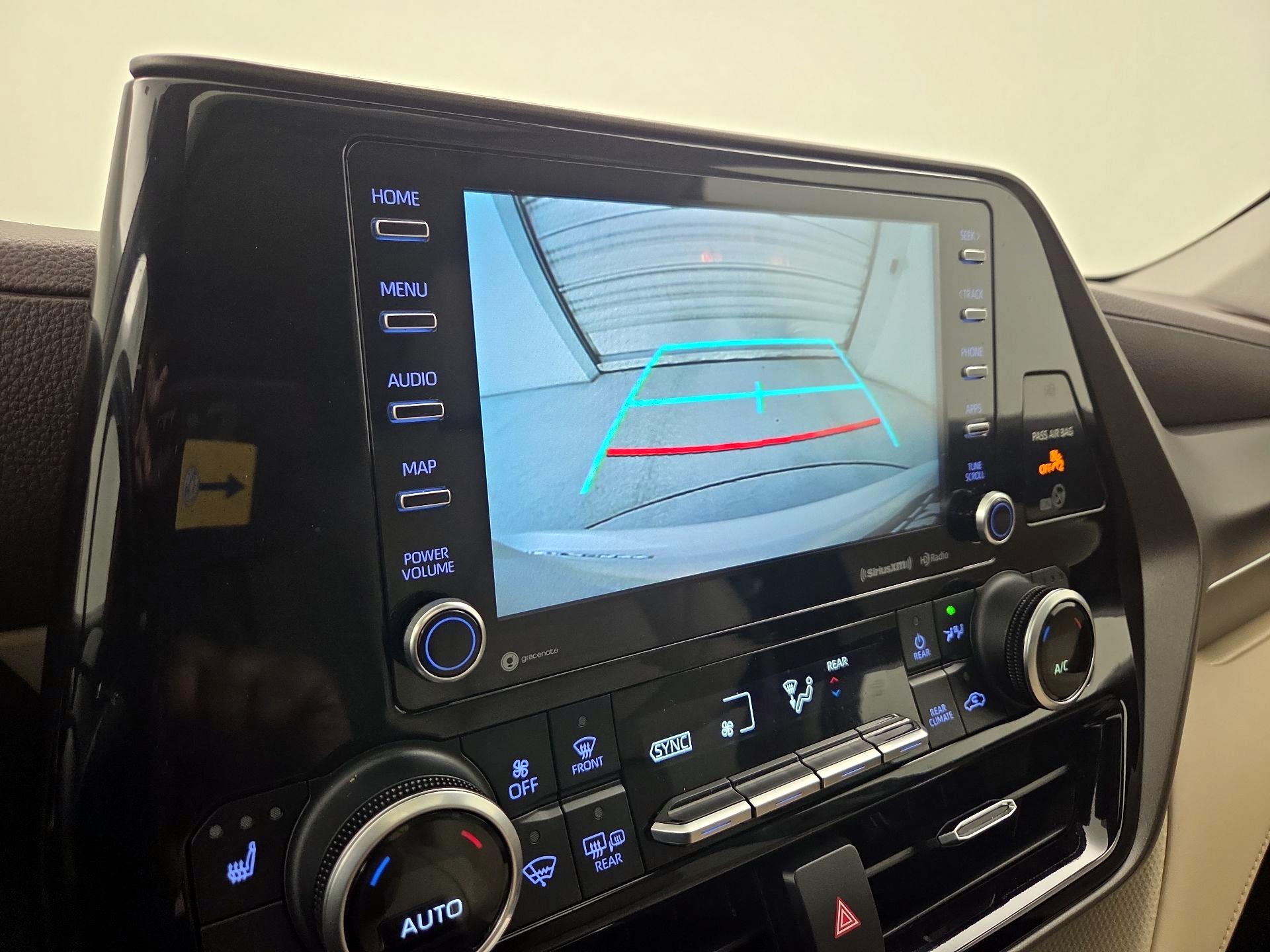 Thumbnail: 2021 Toyota Highlander - 15