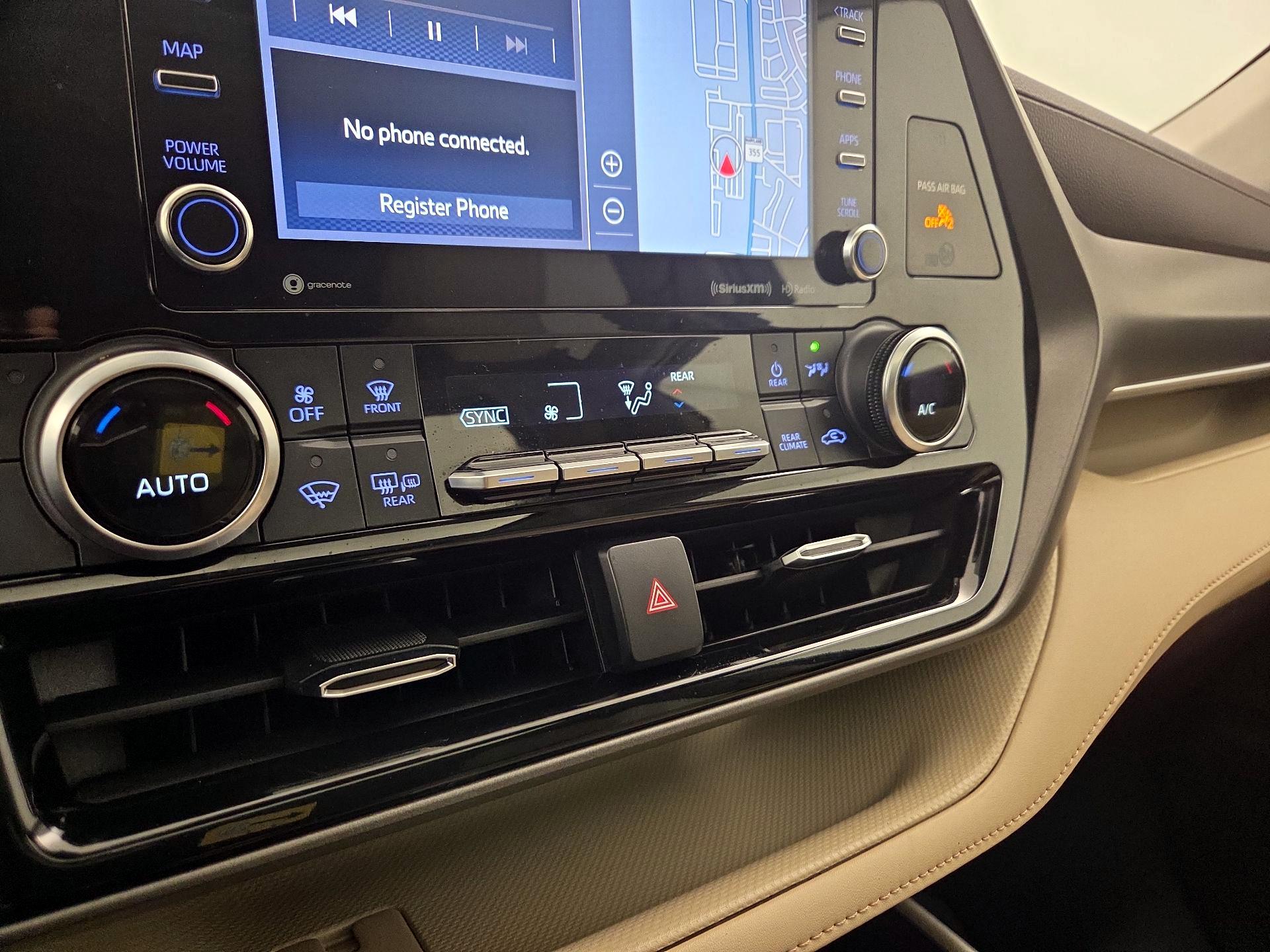 Thumbnail: 2021 Toyota Highlander - 17