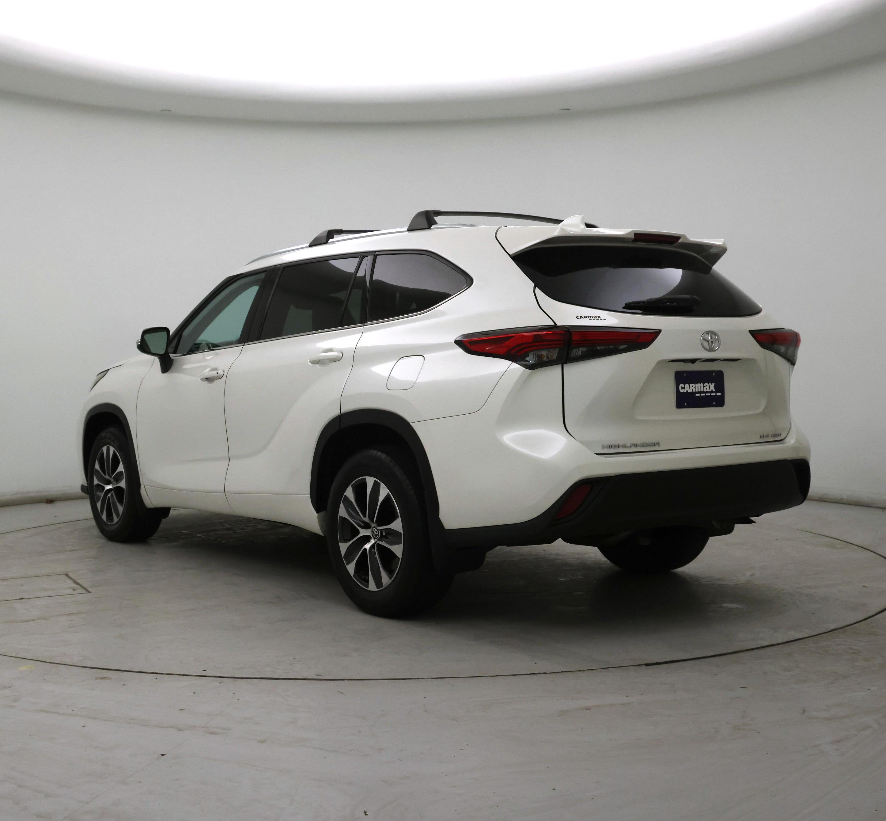 Thumbnail: 2021 Toyota Highlander - 2