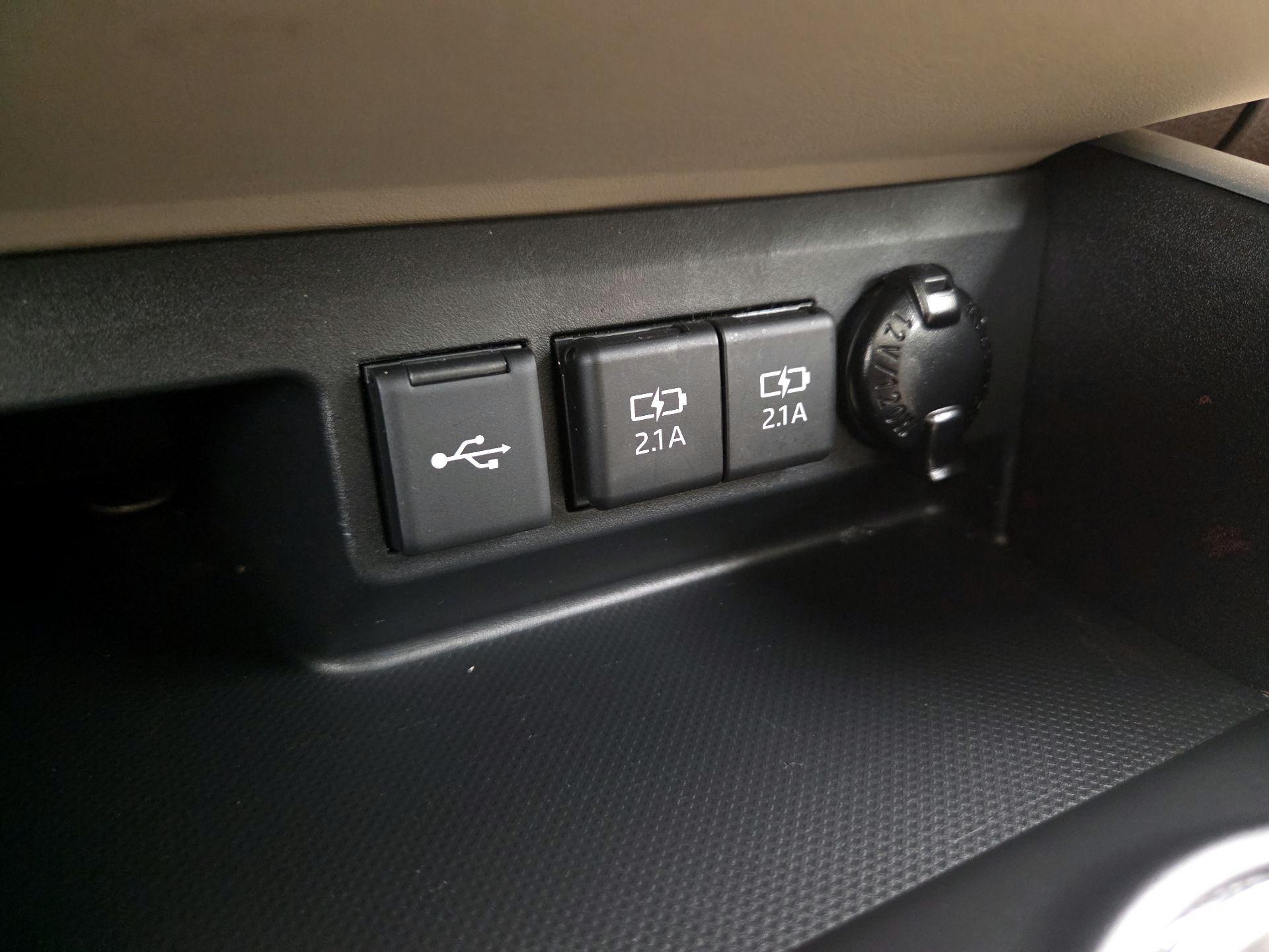 Thumbnail: 2021 Toyota Highlander - 19