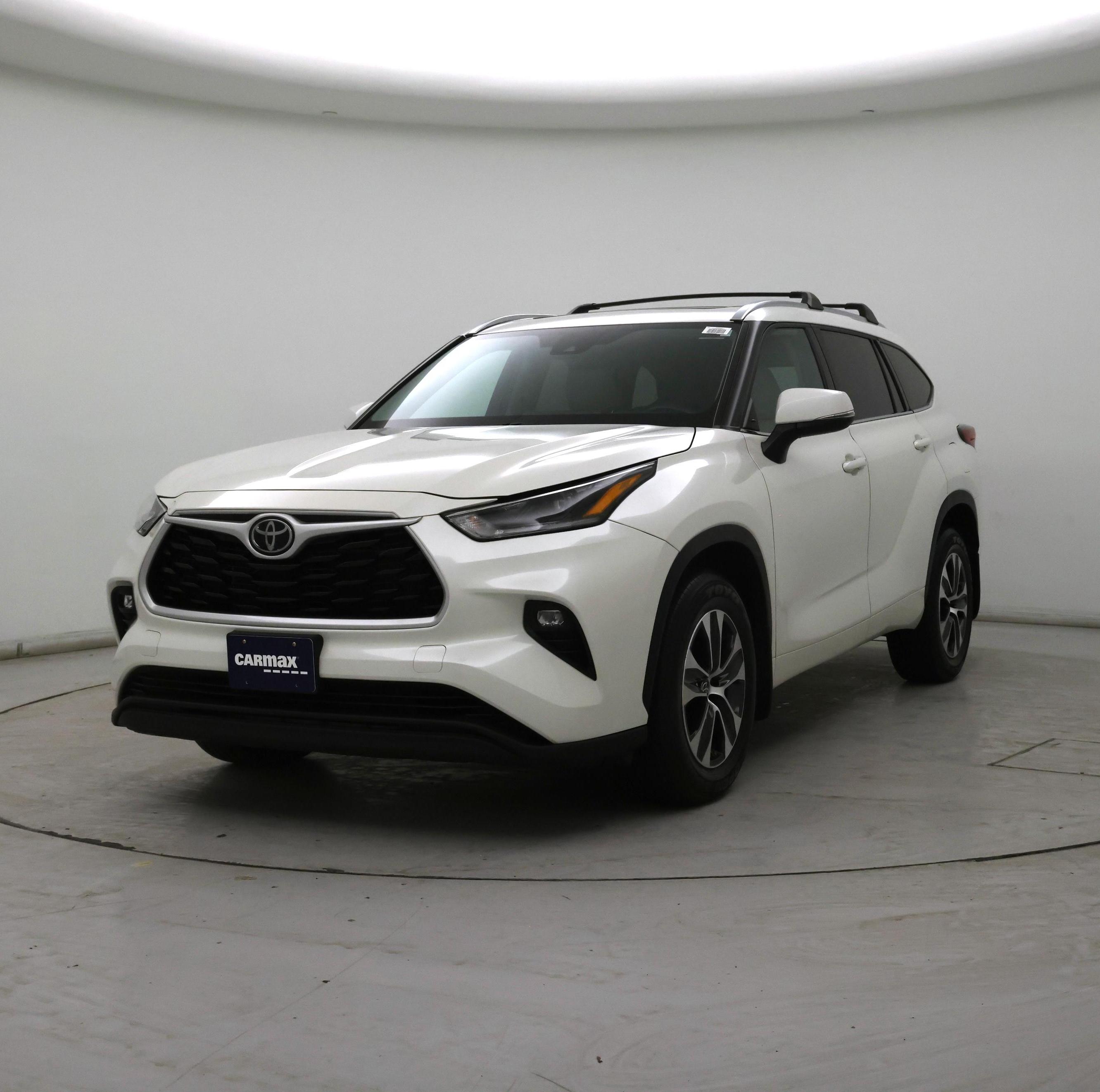 Thumbnail: 2021 Toyota Highlander - 4