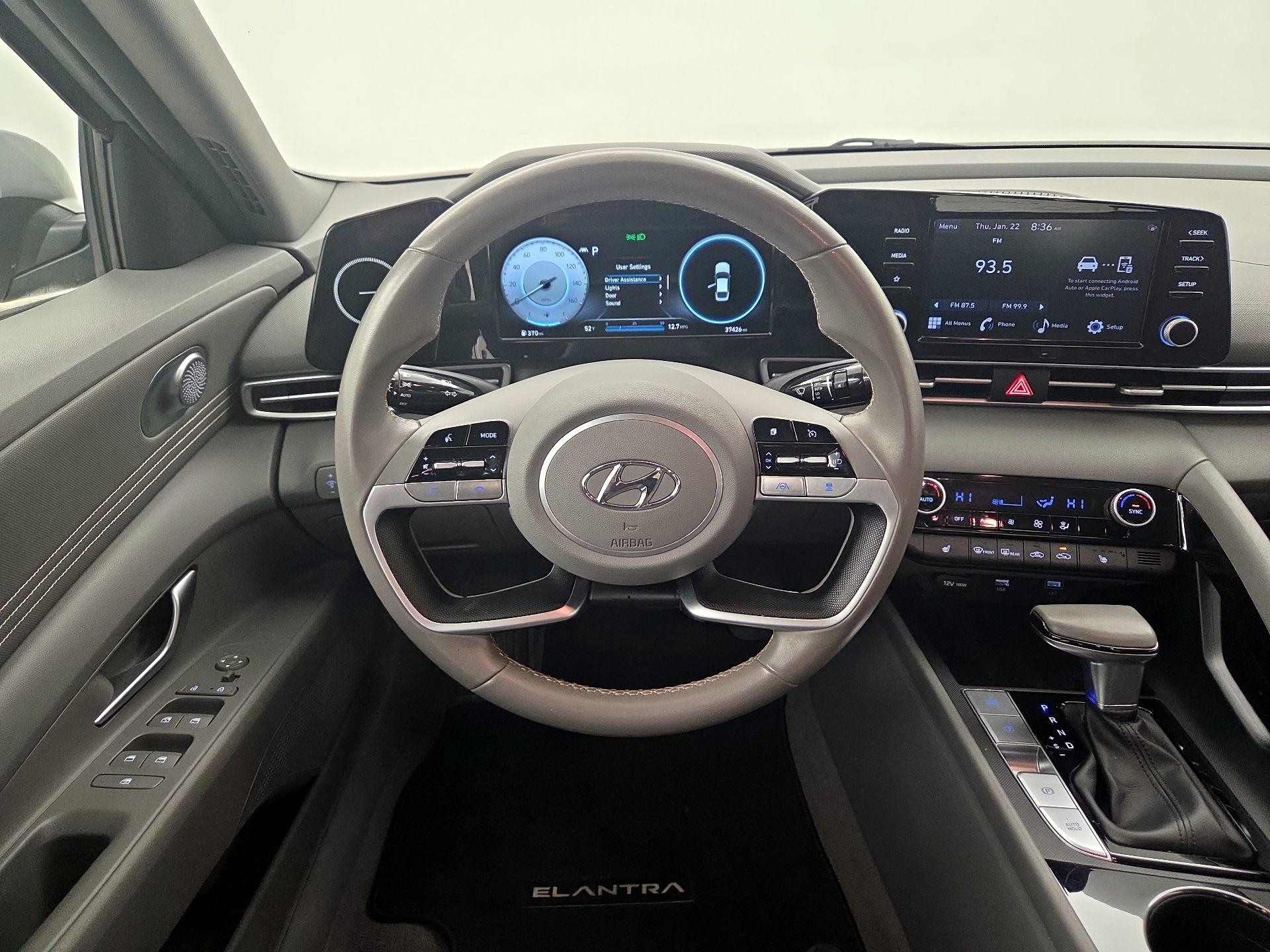 Thumbnail: 2022 Hyundai Elantra - 10