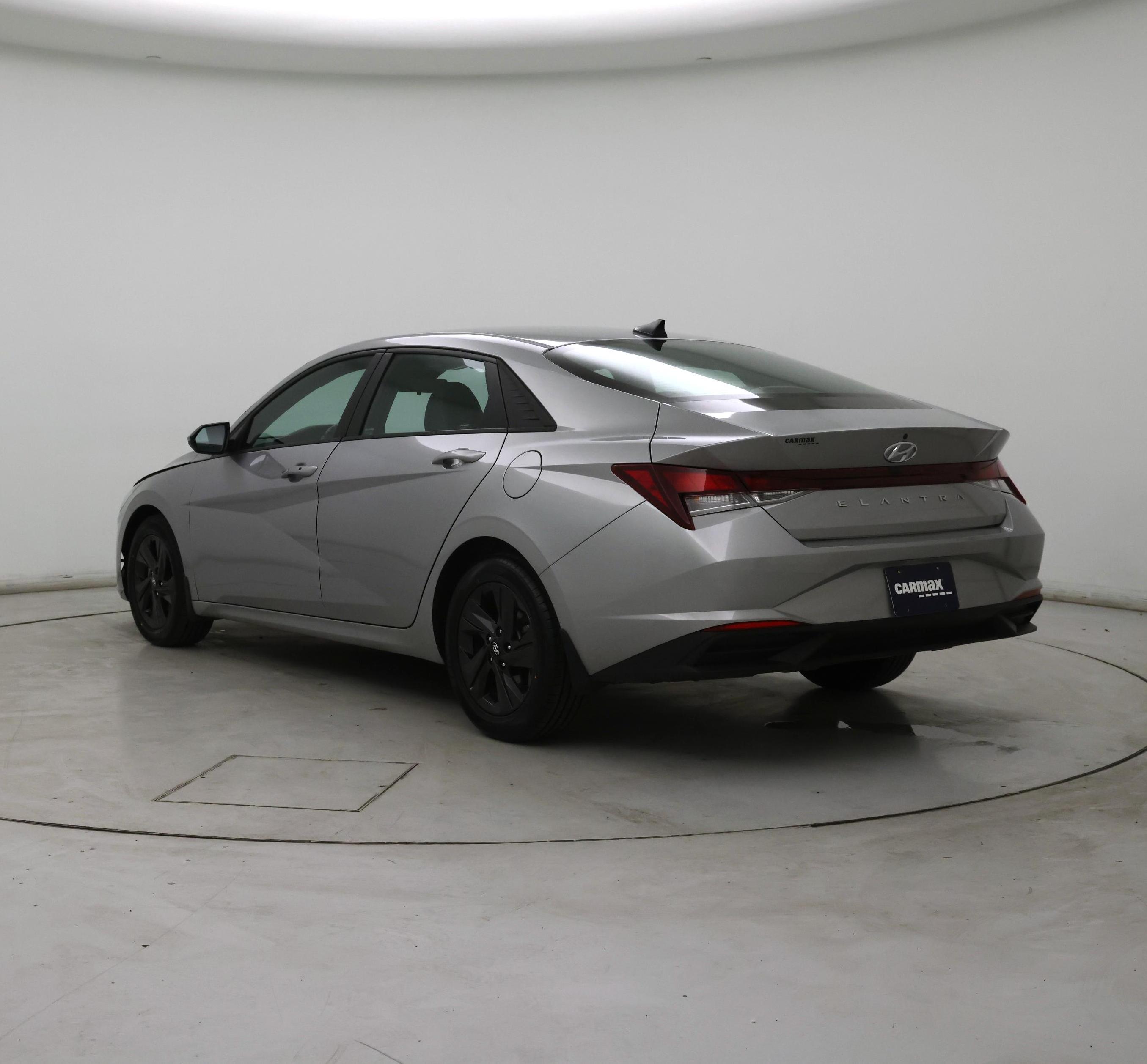 Thumbnail: 2022 Hyundai Elantra - 2