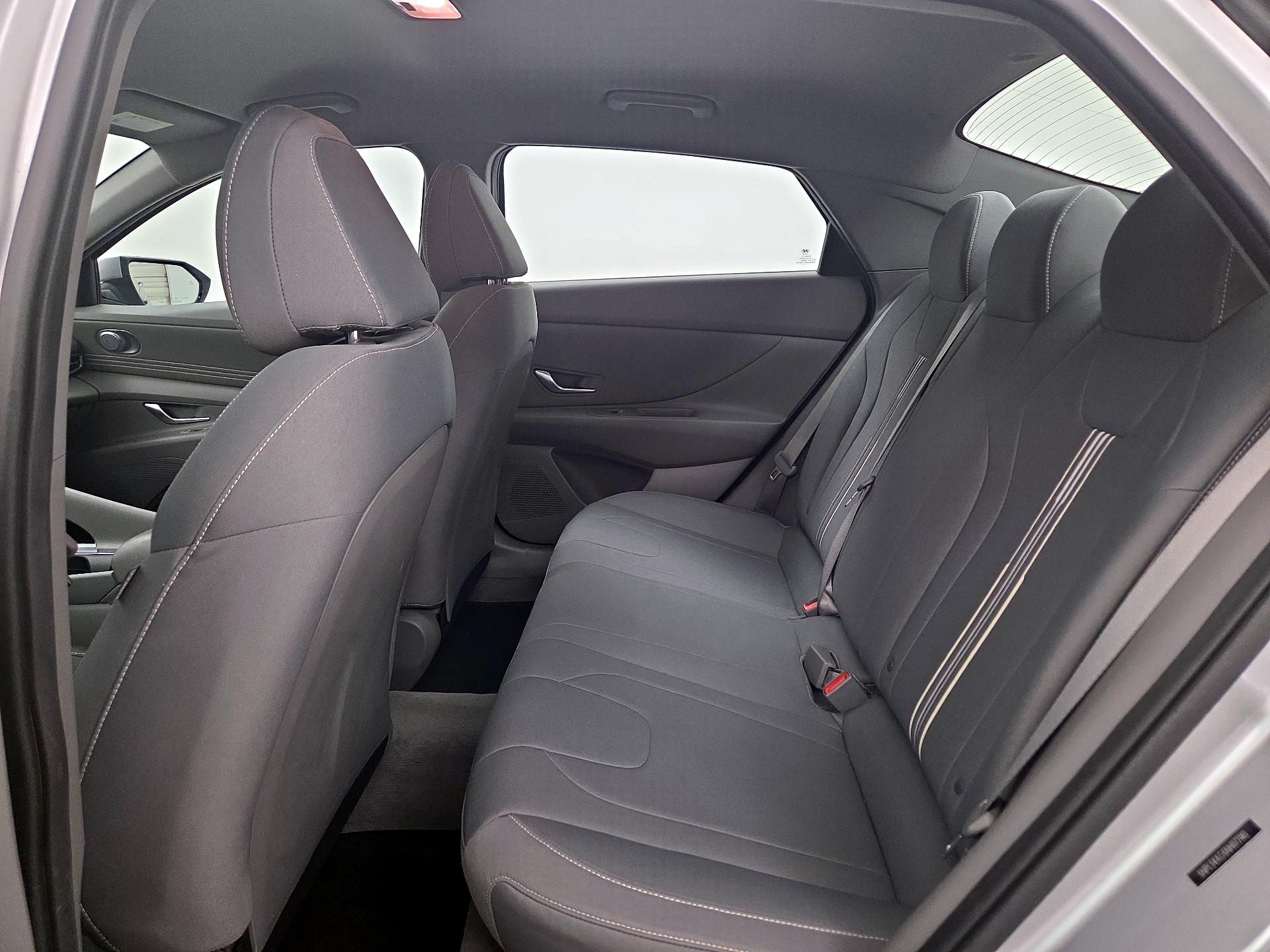 Thumbnail: 2022 Hyundai Elantra - 19