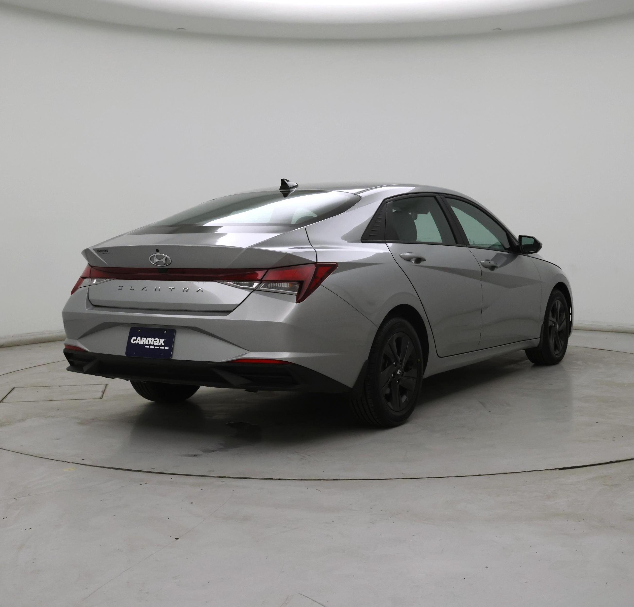 Thumbnail: 2022 Hyundai Elantra - 8