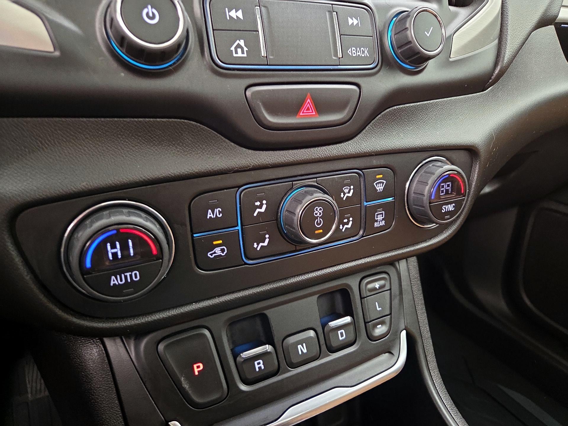 Thumbnail: 2020 GMC Terrain - 16