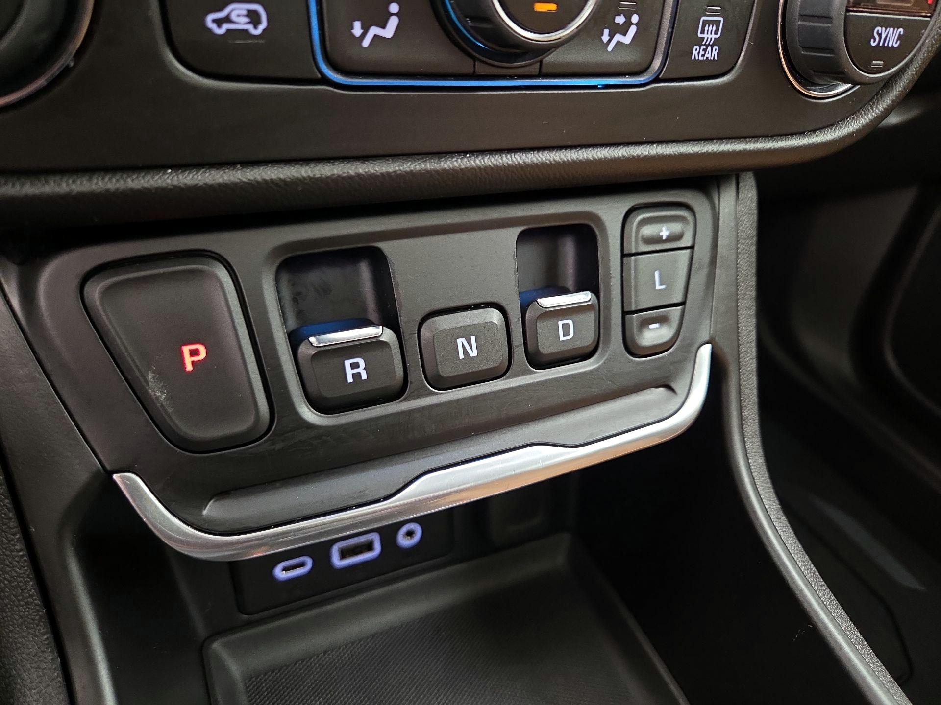 Thumbnail: 2020 GMC Terrain - 17