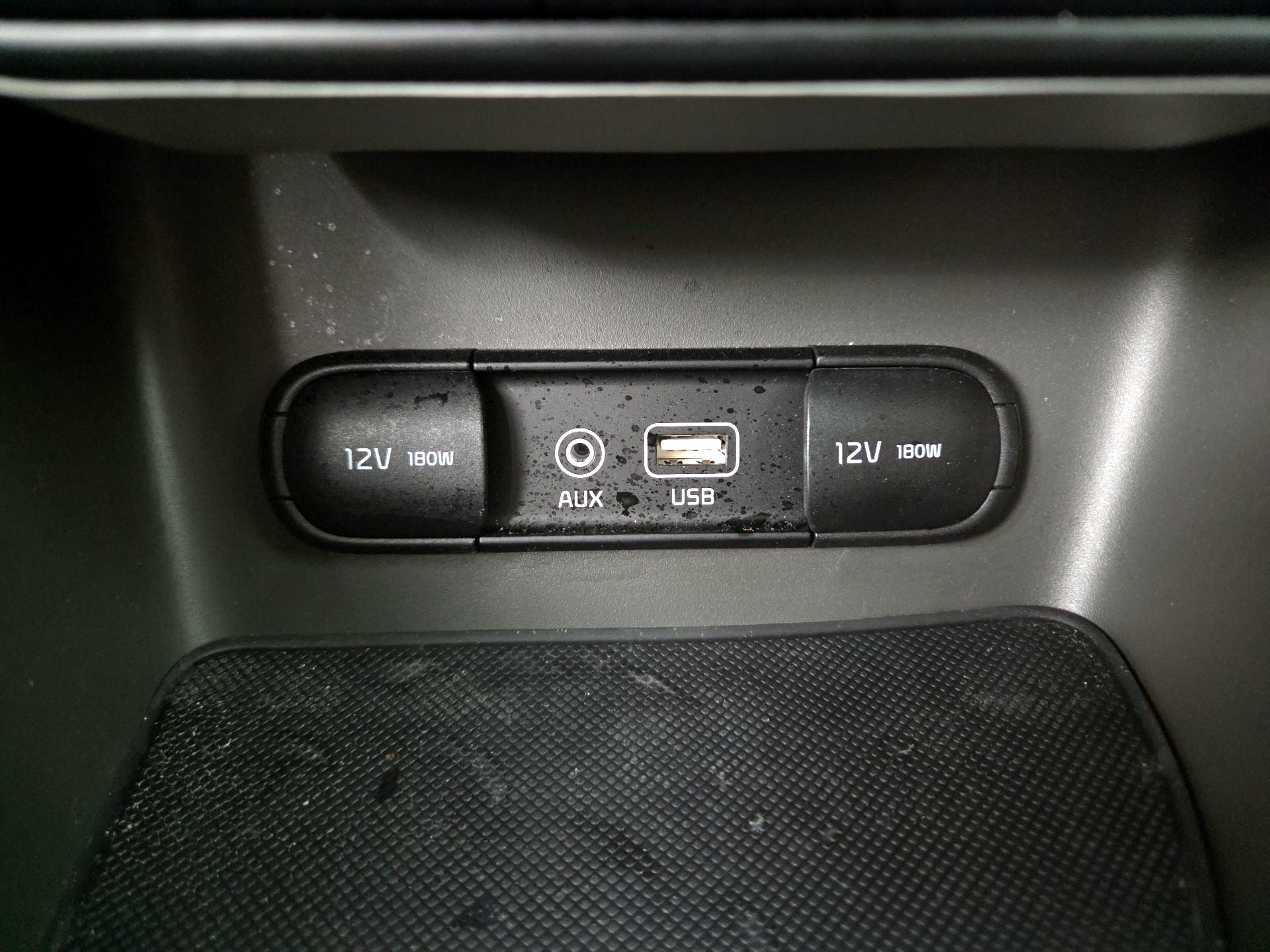 Thumbnail: 2017 Kia Sportage - 19