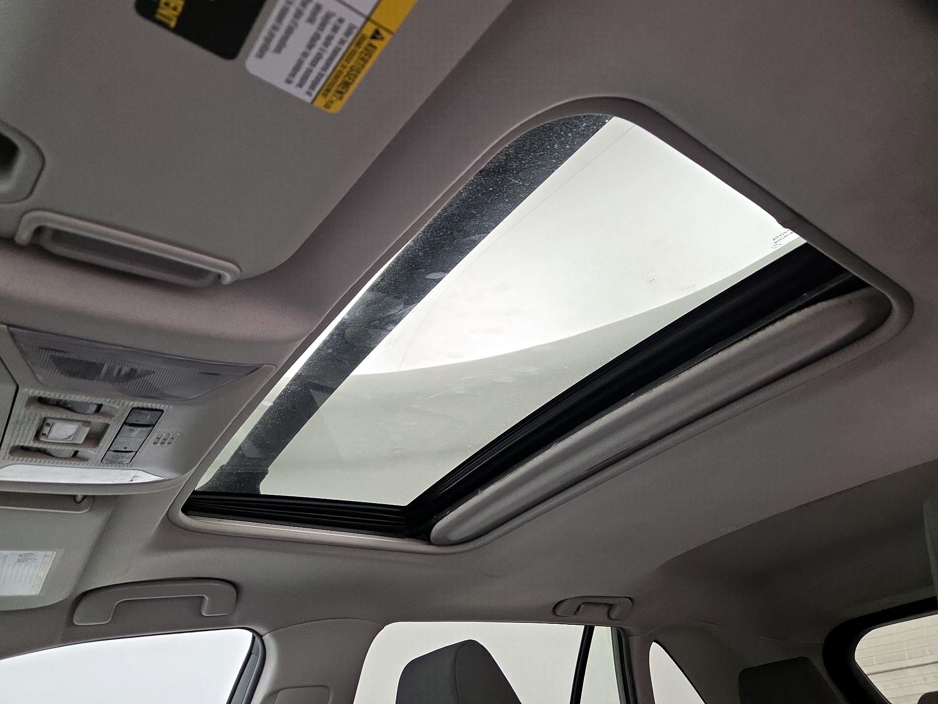 Thumbnail: 2021 Toyota RAV4 - 19