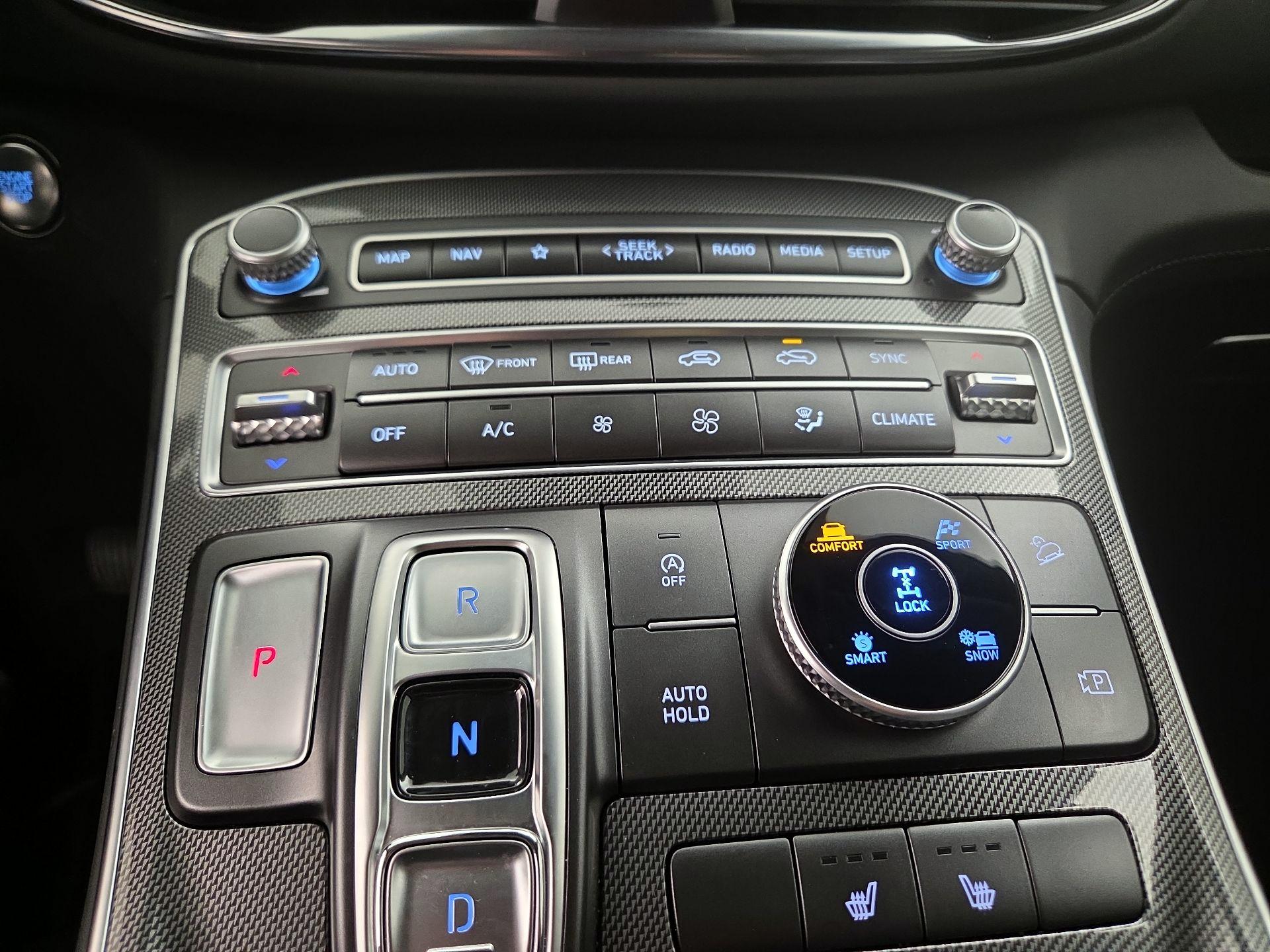 Thumbnail: 2023 Hyundai Santa Fe - 17