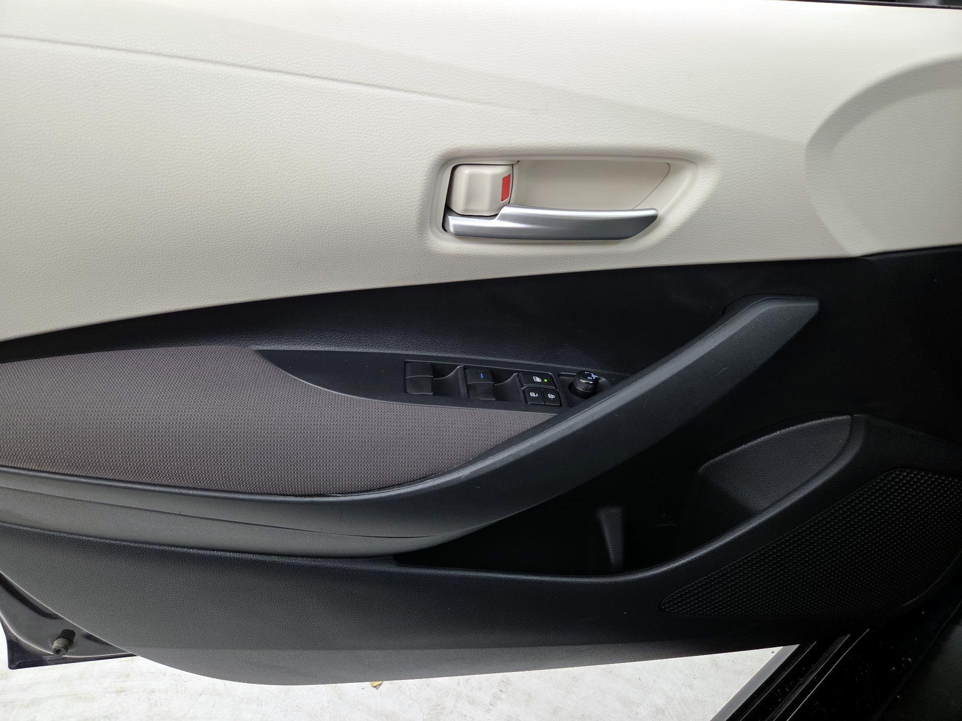 Thumbnail: 2020 Toyota Corolla - 12