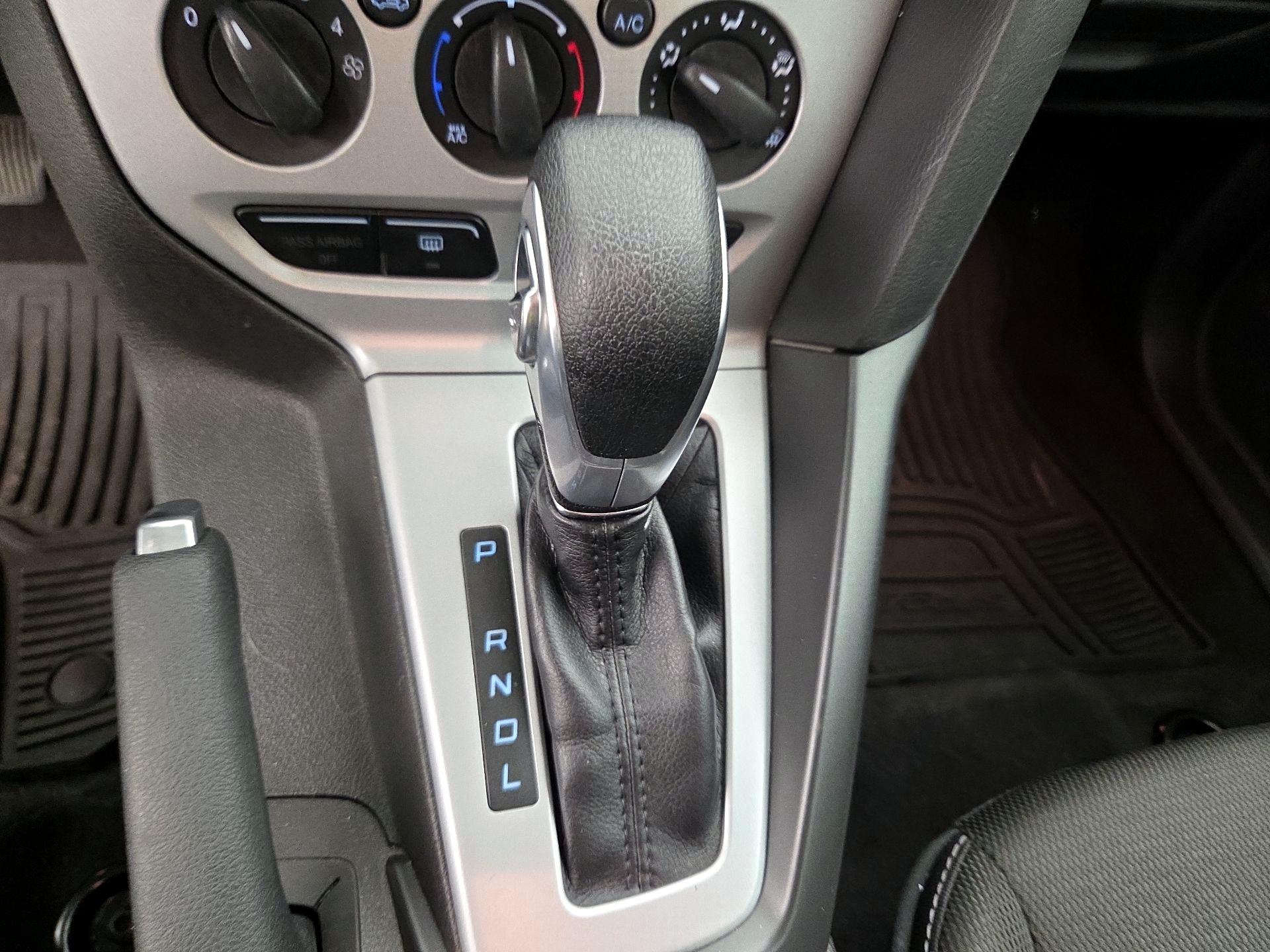 Thumbnail: 2014 Ford Focus - 16