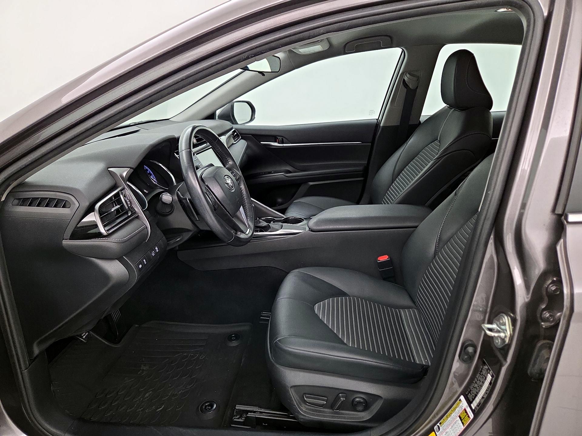 Thumbnail: 2020 Toyota Camry - 11