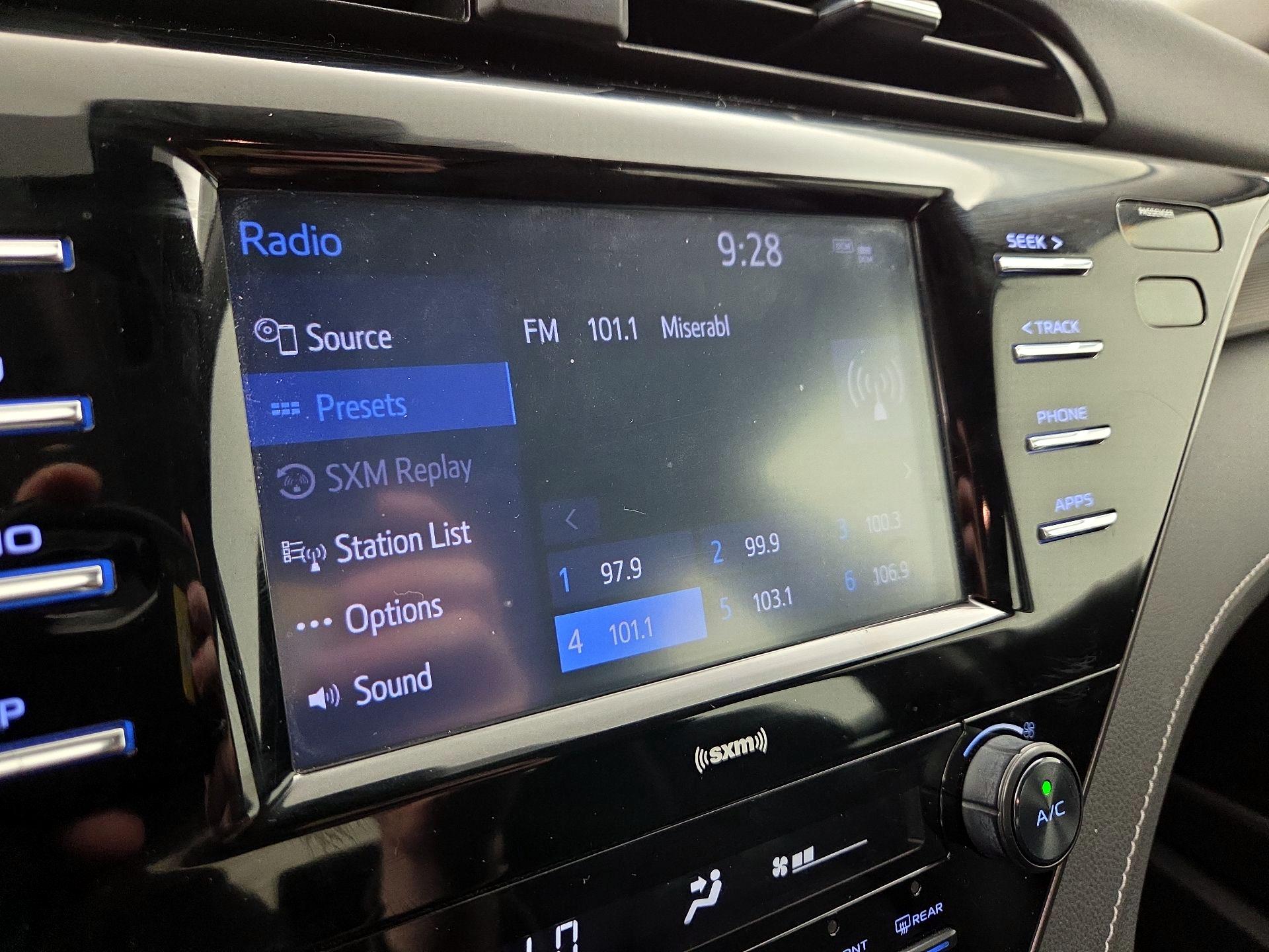 Thumbnail: 2020 Toyota Camry - 15