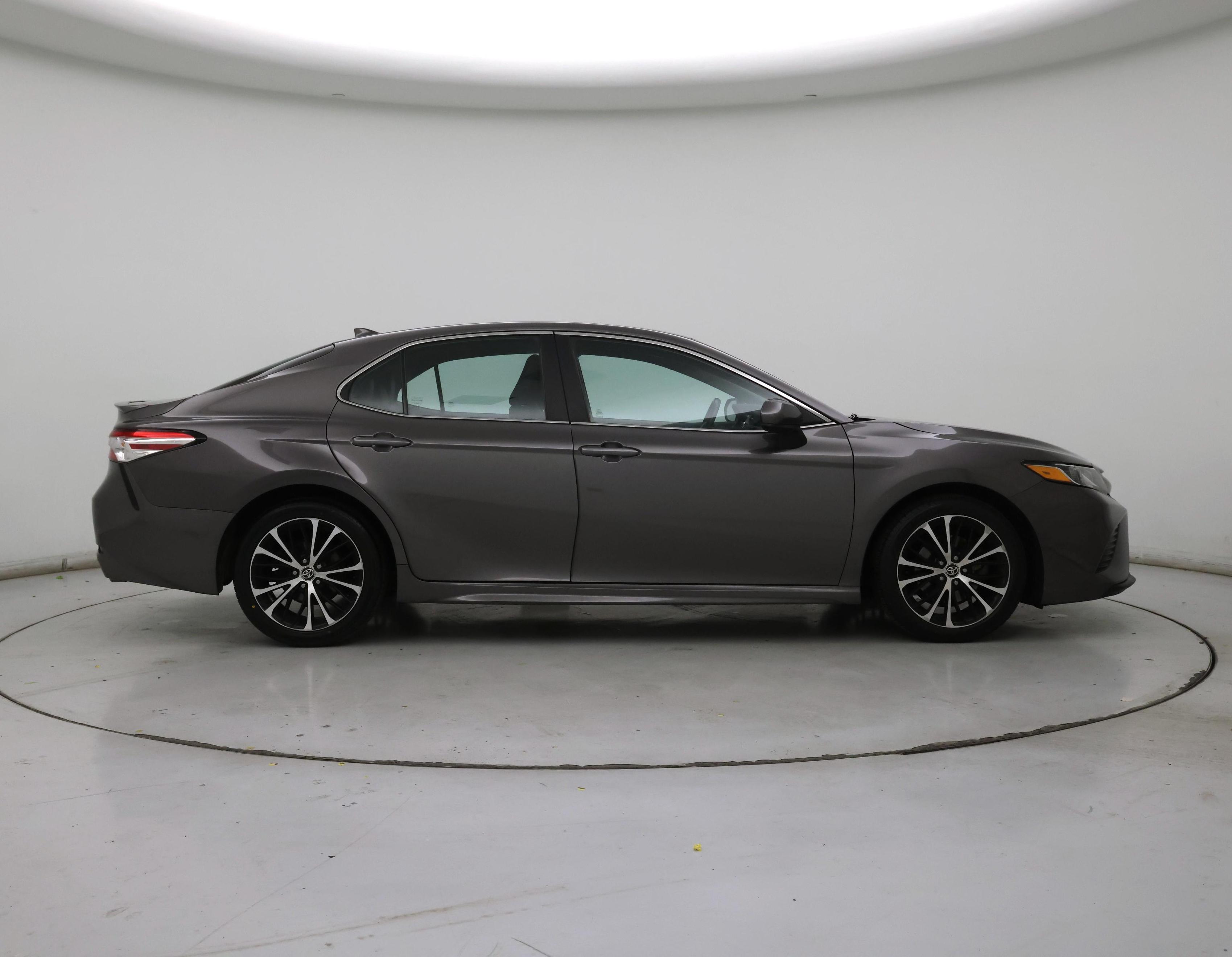 Thumbnail: 2020 Toyota Camry - 7