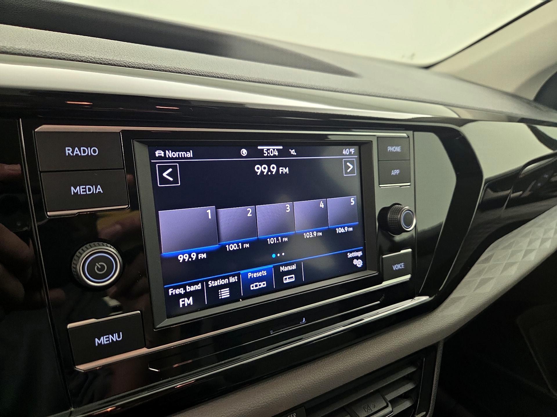 Thumbnail: 2024 Volkswagen Taos - 15