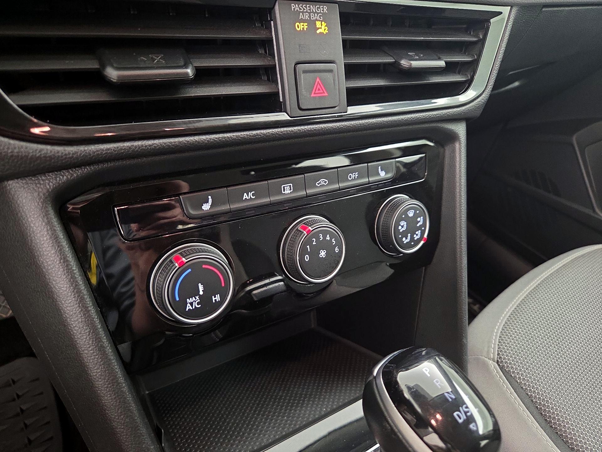 Thumbnail: 2024 Volkswagen Taos - 16