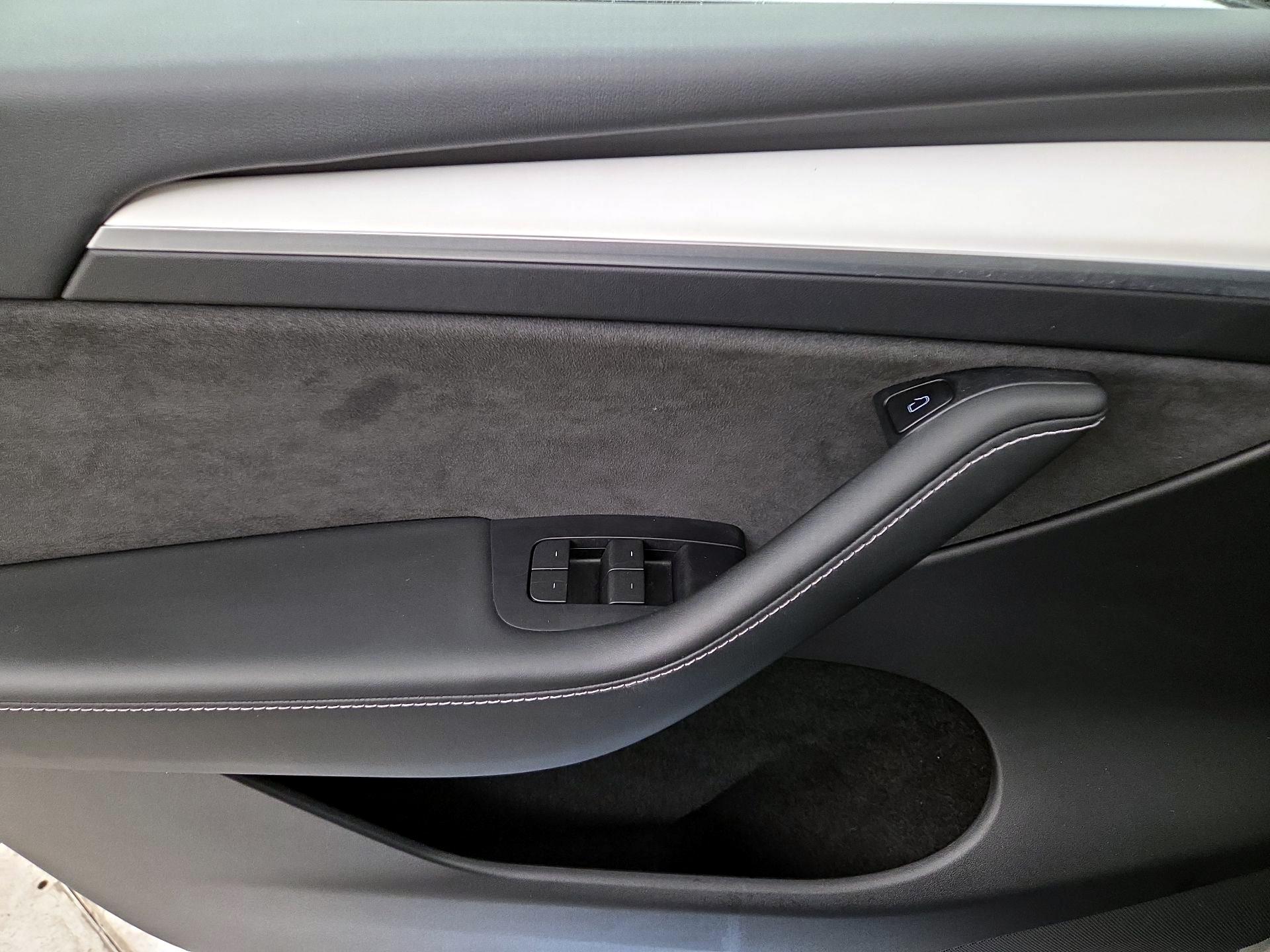 Thumbnail: 2023 Tesla Model Y - 12