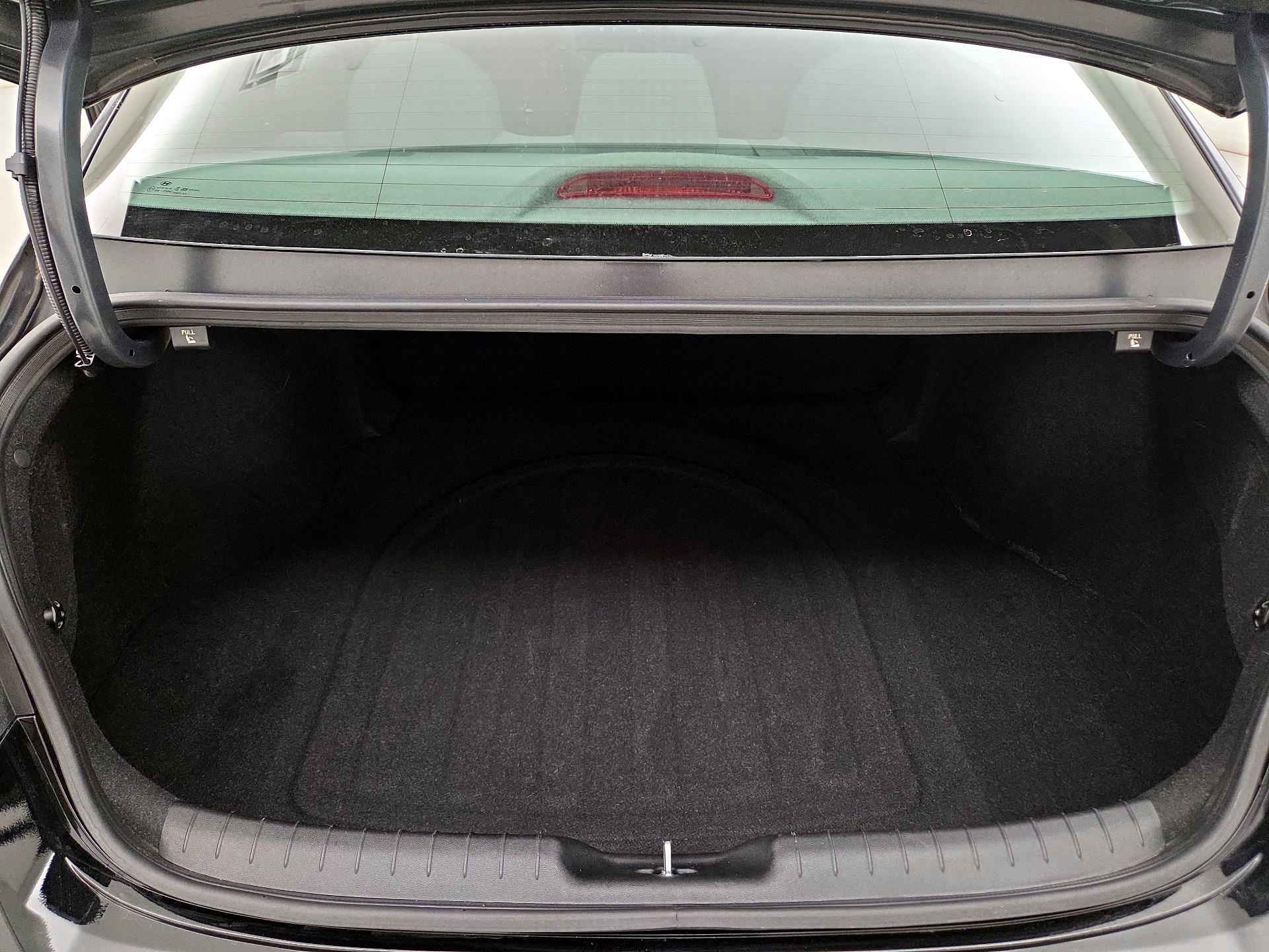 Thumbnail: 2023 Hyundai Elantra - 20