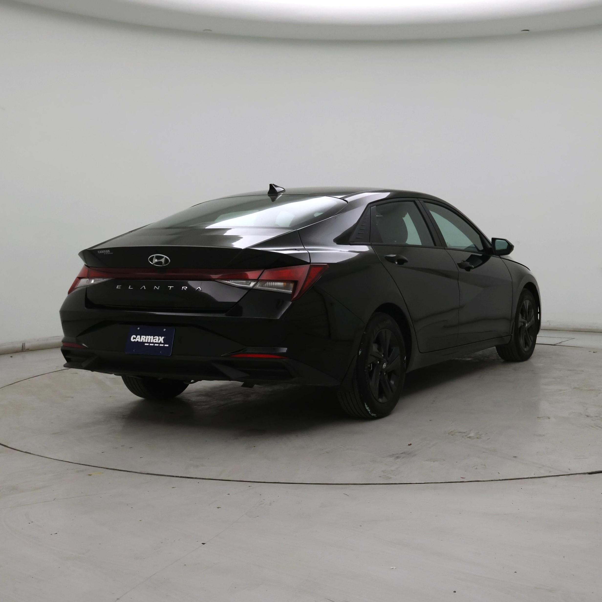 Thumbnail: 2023 Hyundai Elantra - 8