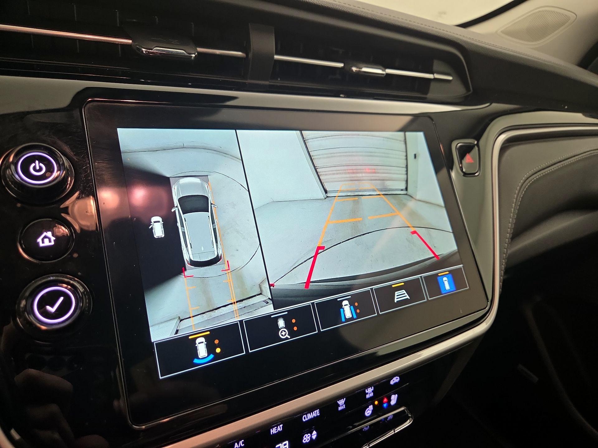 Thumbnail: 2023 Chevrolet Bolt EUV - 14