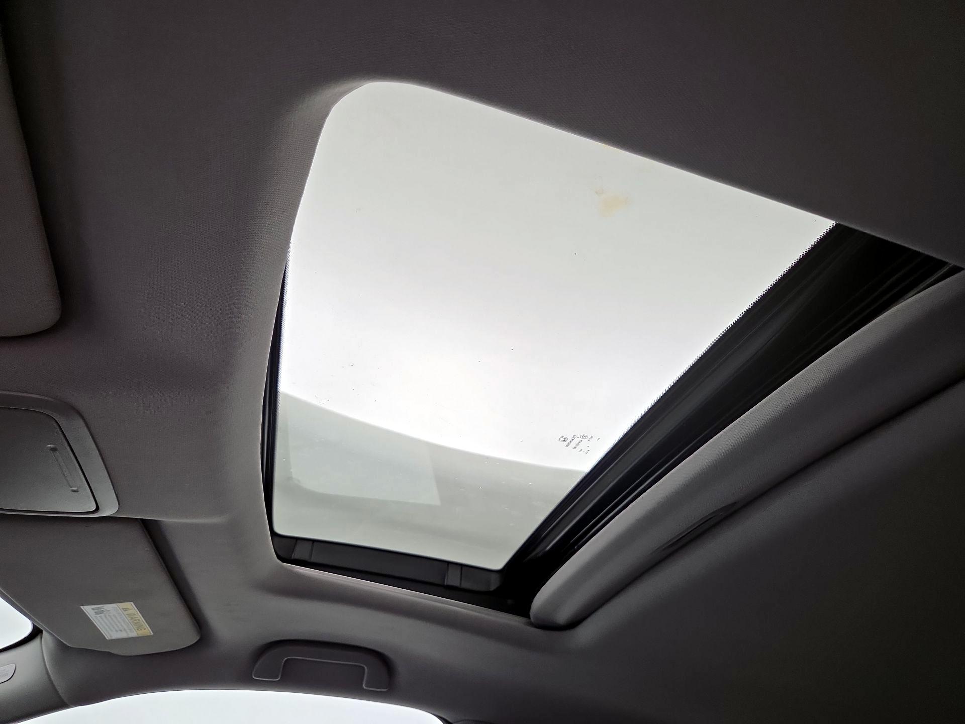 Thumbnail: 2019 Honda Pilot - 19