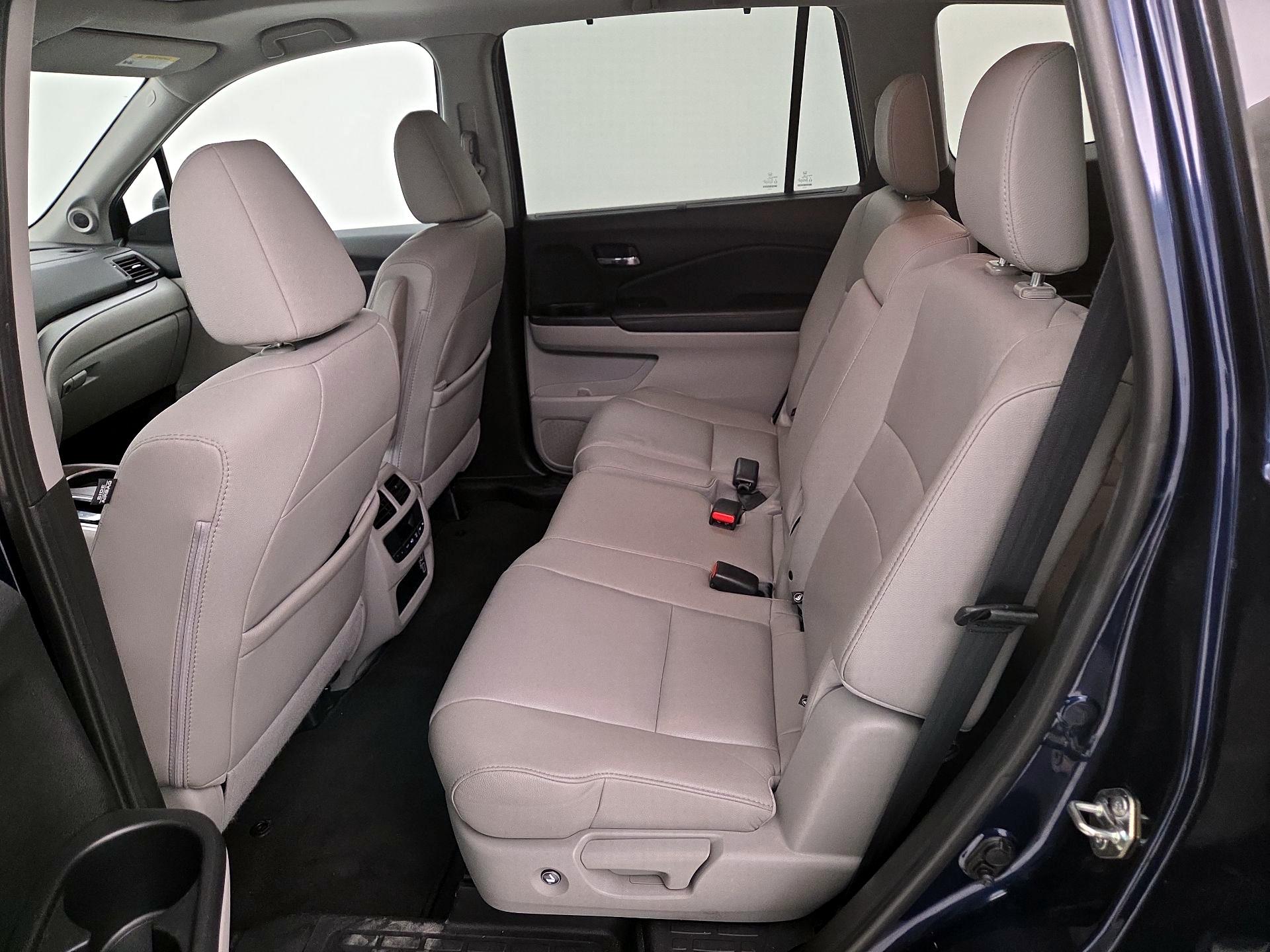 Thumbnail: 2019 Honda Pilot - 20