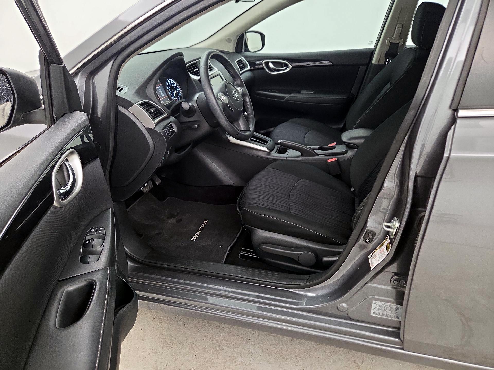 Thumbnail: 2019 Nissan Sentra - 11