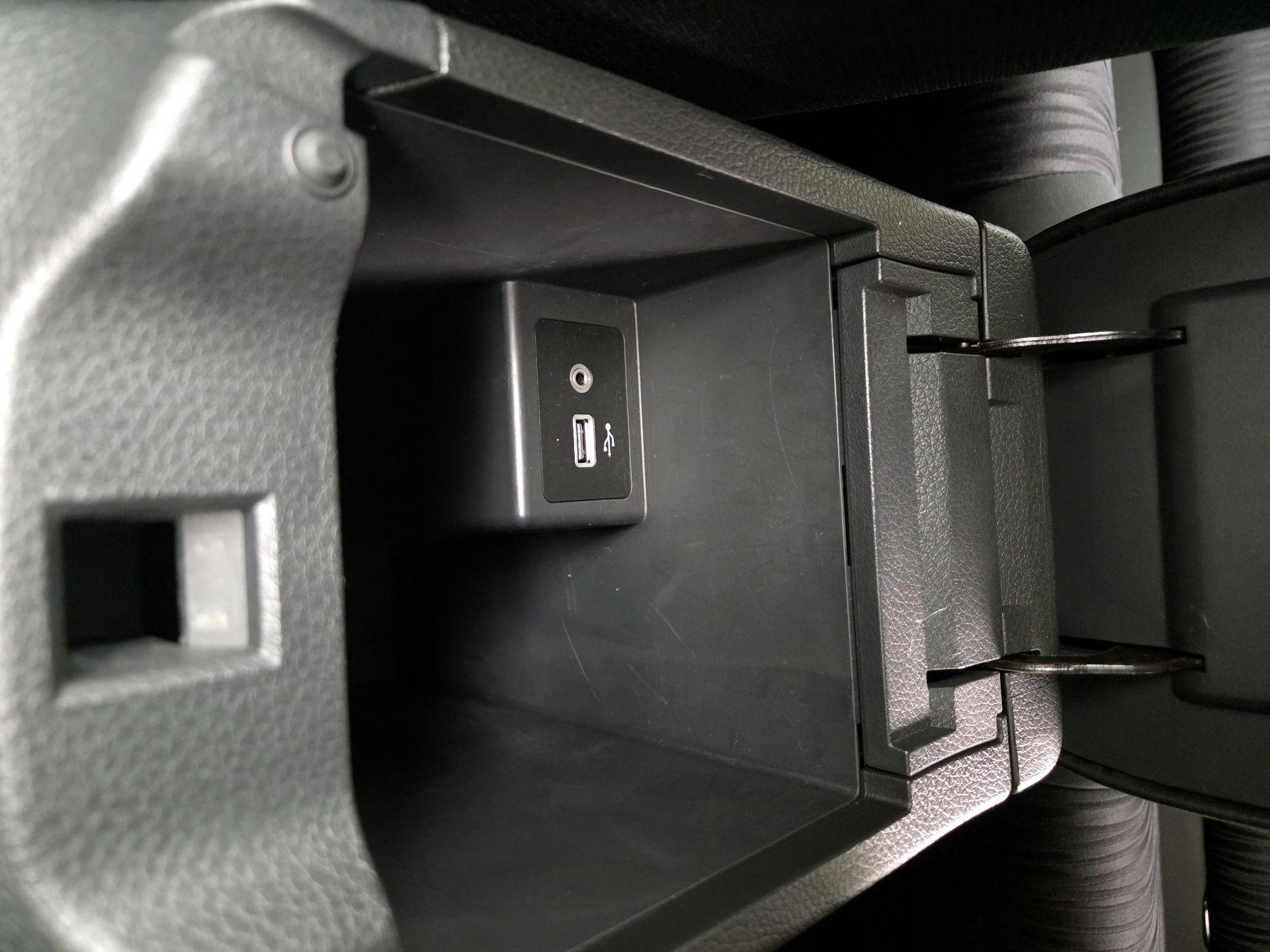 Thumbnail: 2019 Nissan Sentra - 18