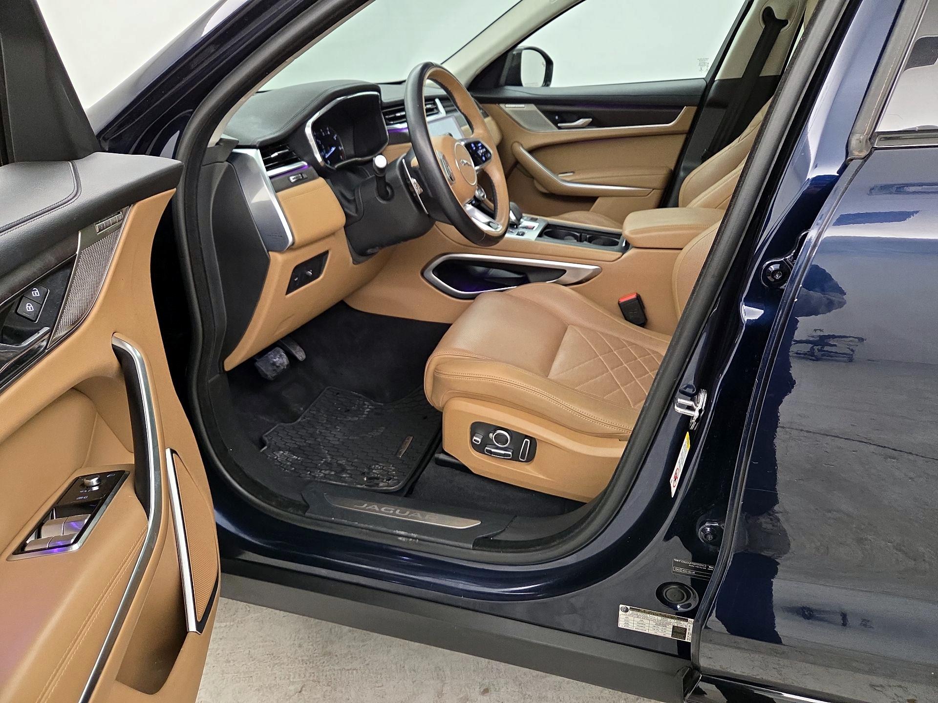 Thumbnail: 2023 Jaguar F-Pace - 11