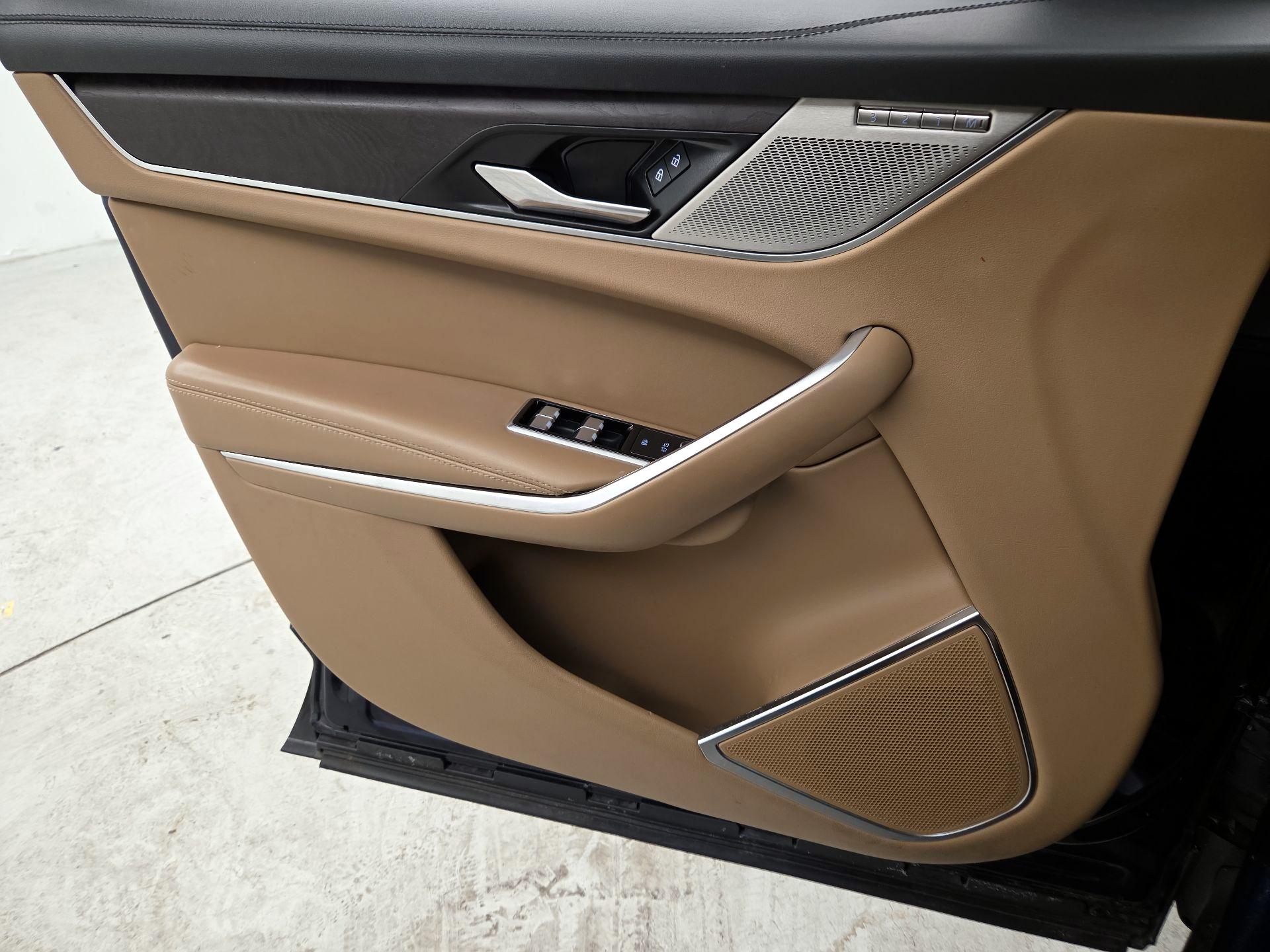 Thumbnail: 2023 Jaguar F-Pace - 12