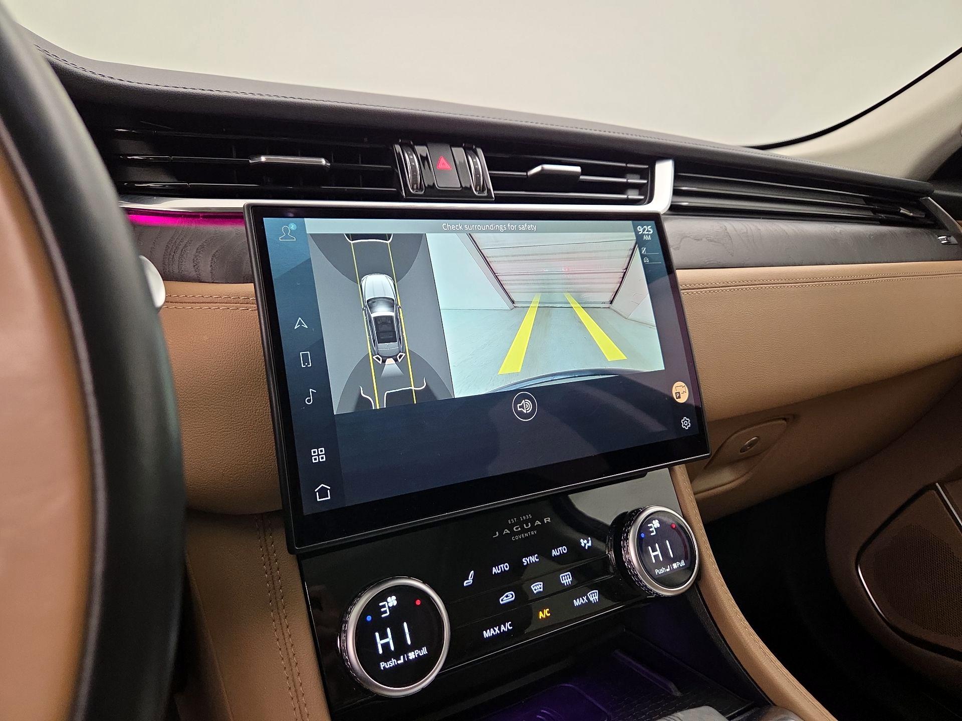 Thumbnail: 2023 Jaguar F-Pace - 15