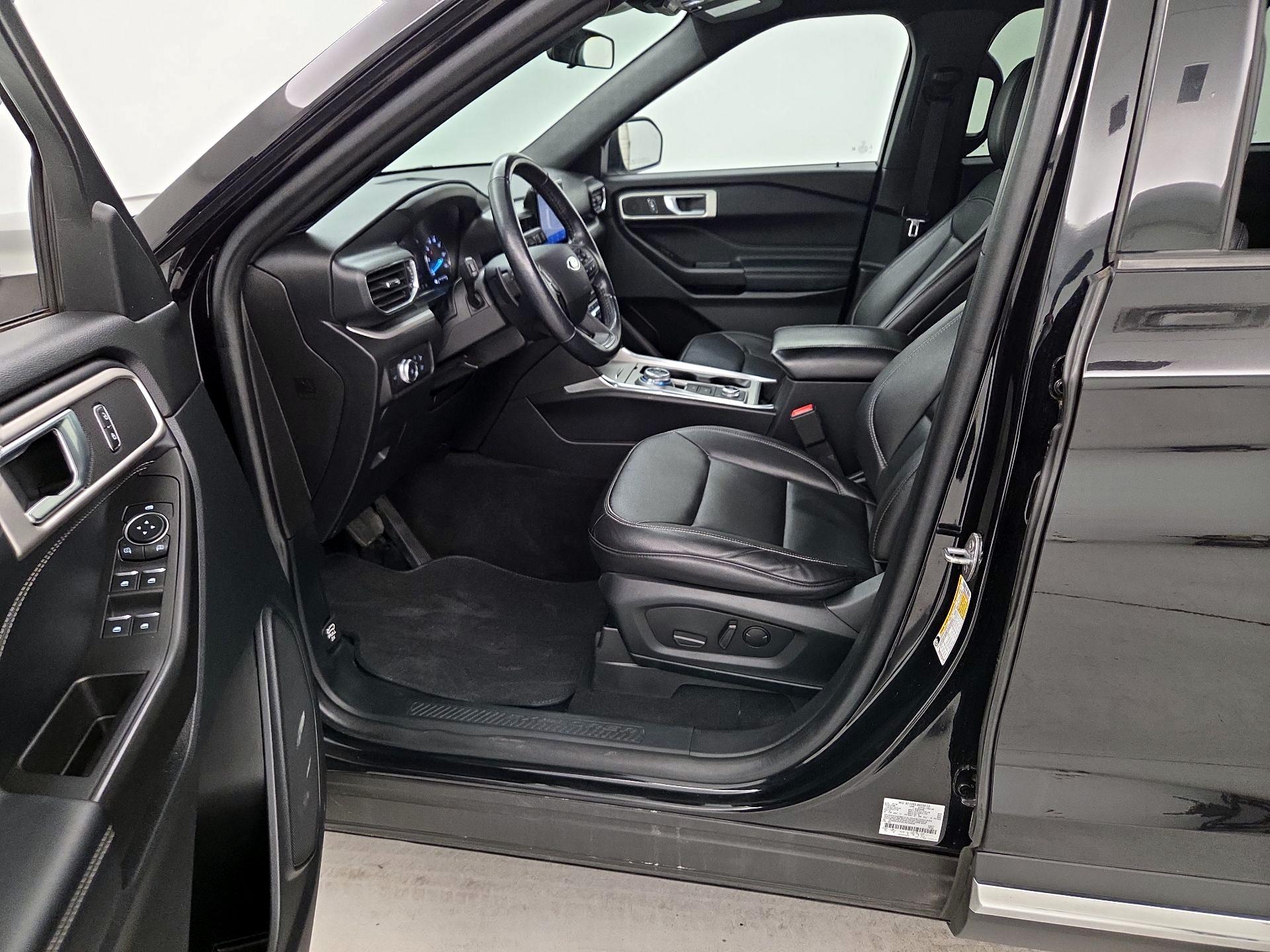 Thumbnail: 2020 Ford Explorer - 11