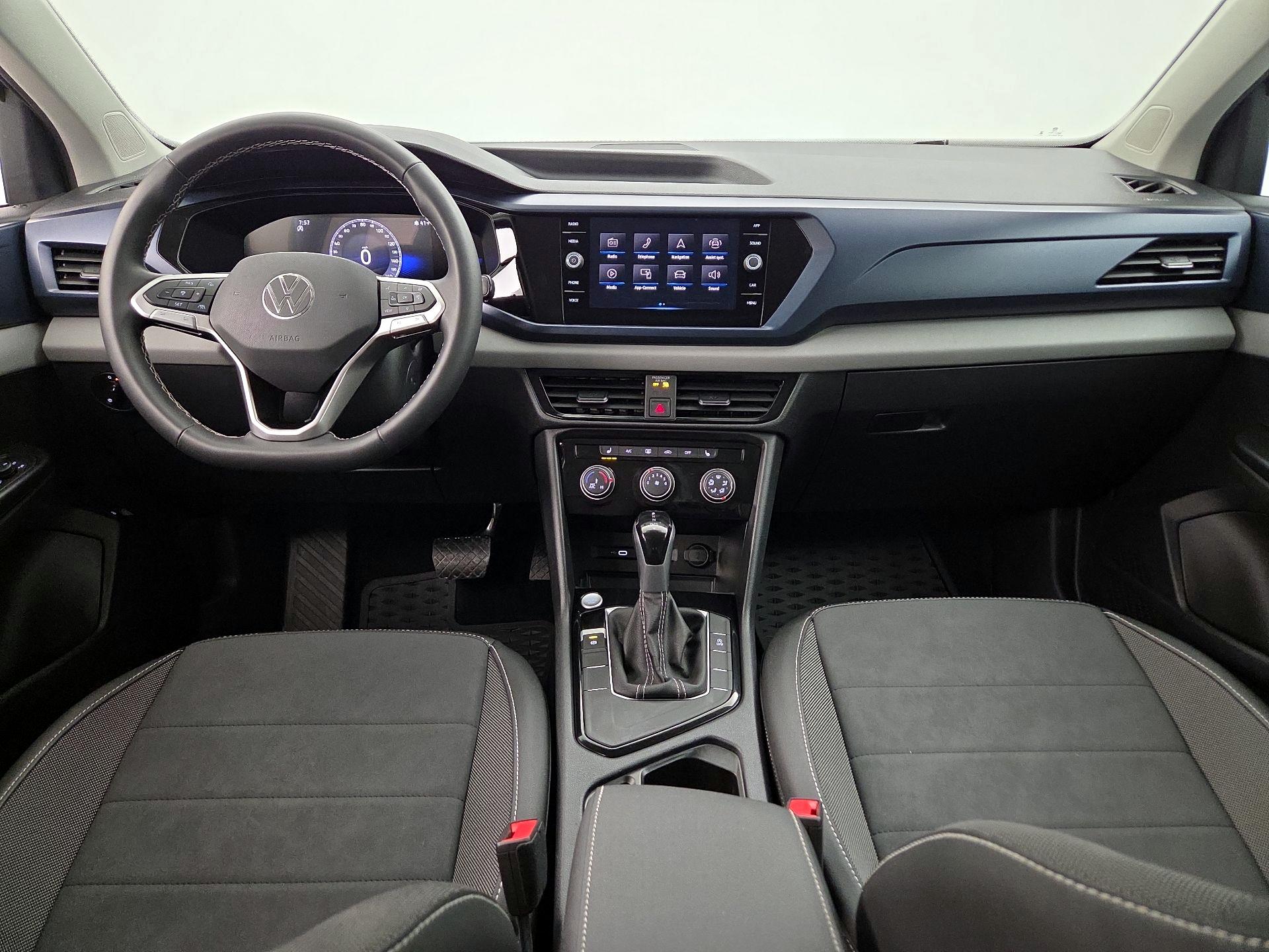 Thumbnail: 2023 Volkswagen Taos - 9