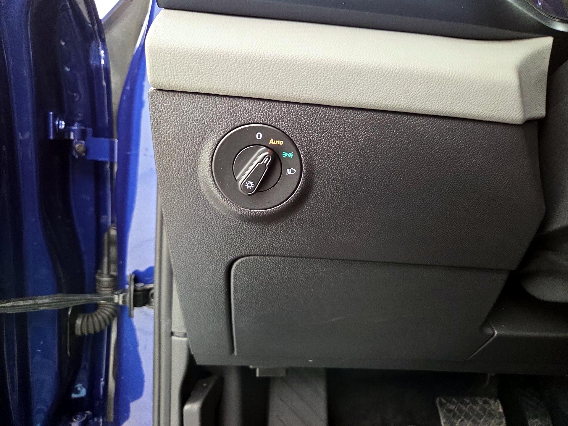 Thumbnail: 2023 Volkswagen Taos - 13